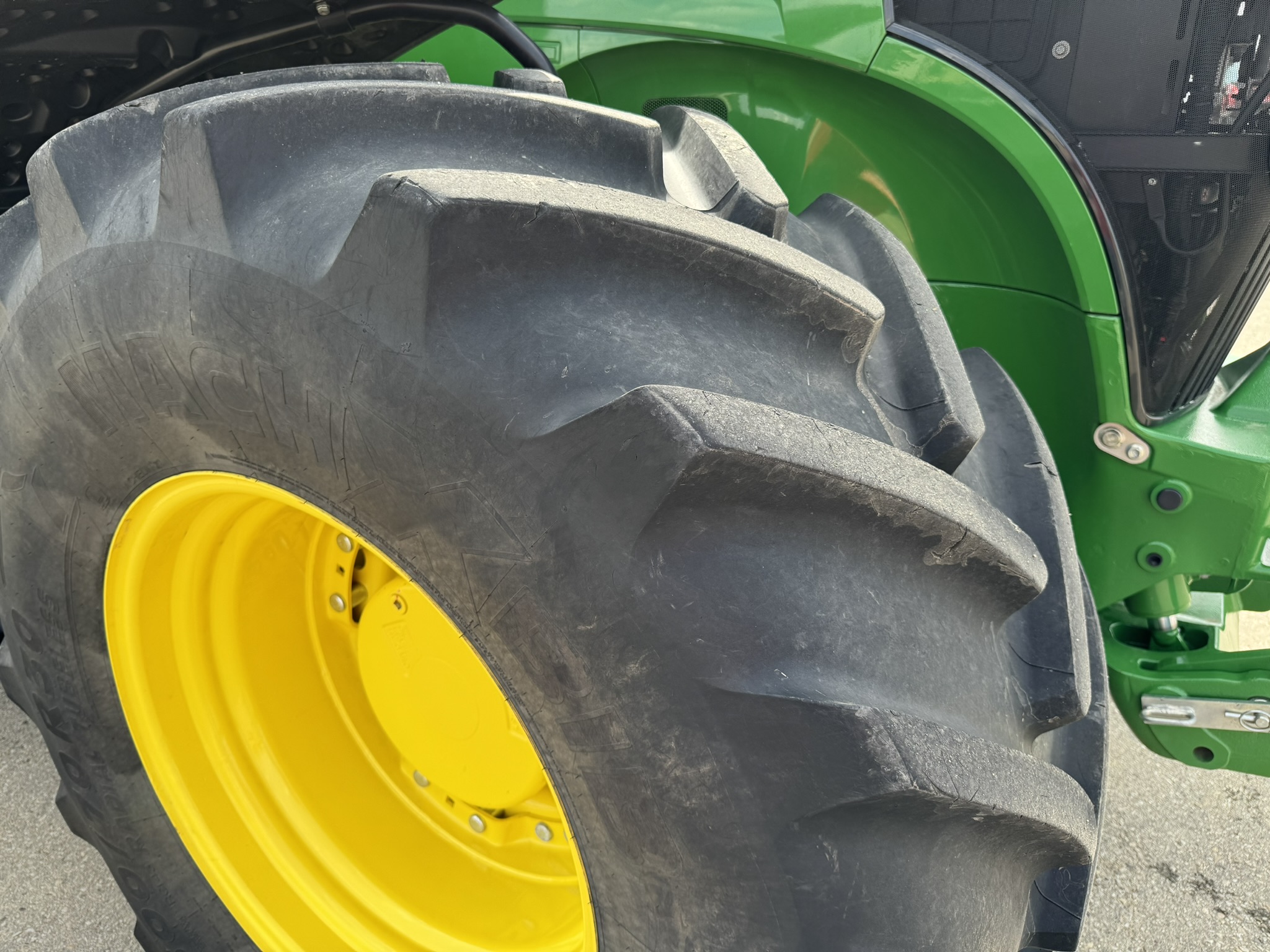 2023 John Deere 7R 310 Tractor