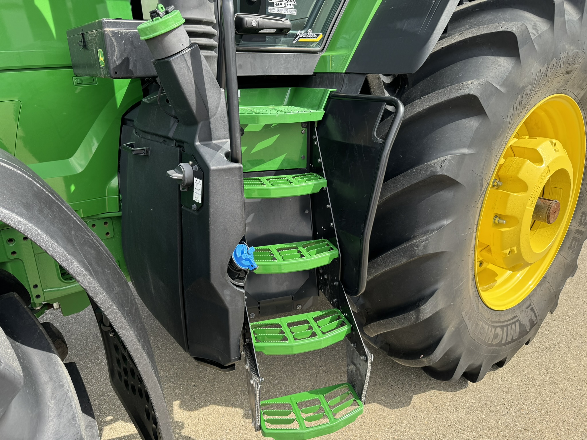 2023 John Deere 7R 310 Tractor