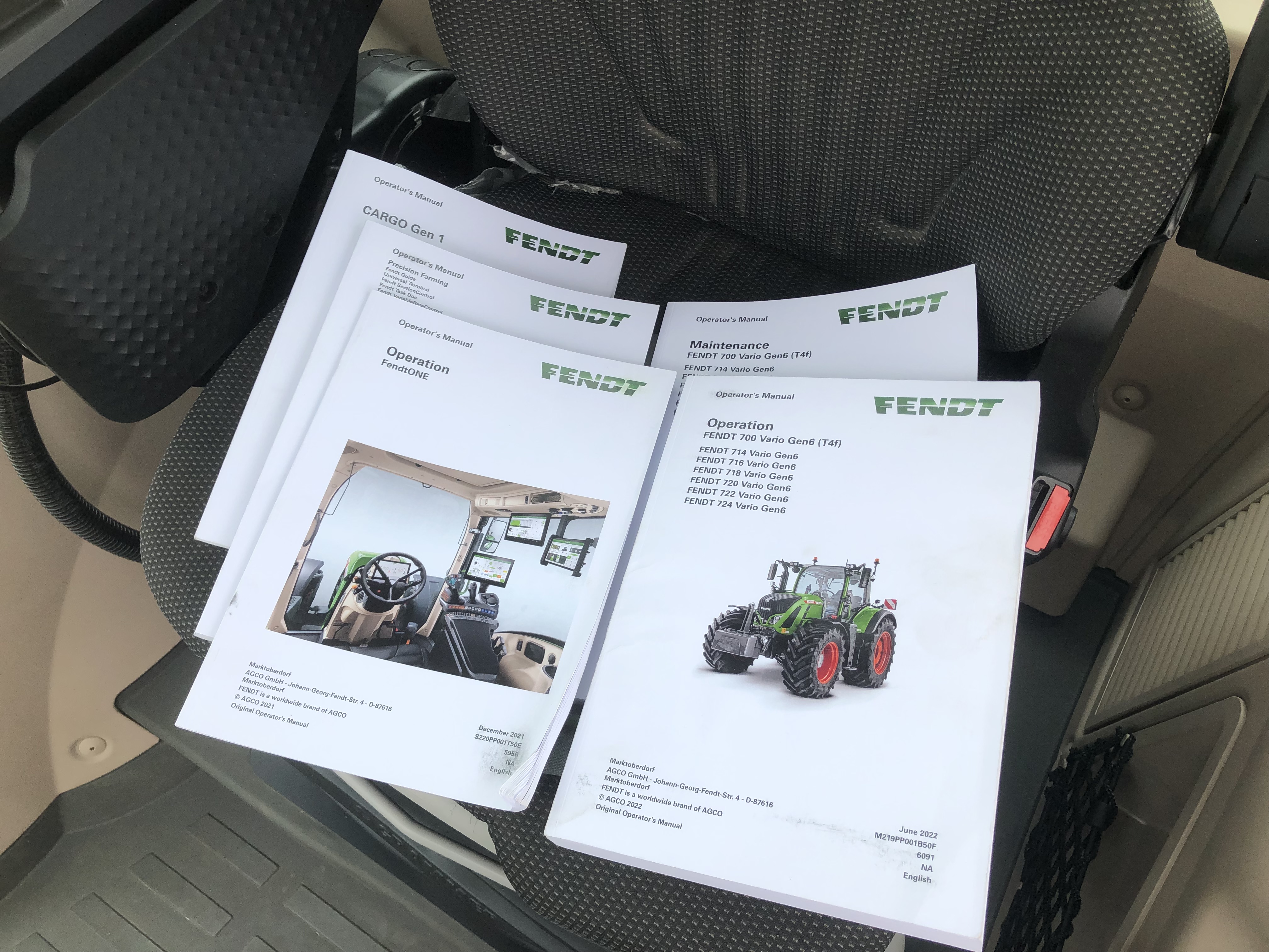 2023 Fendt 718 Gen6 Tractor