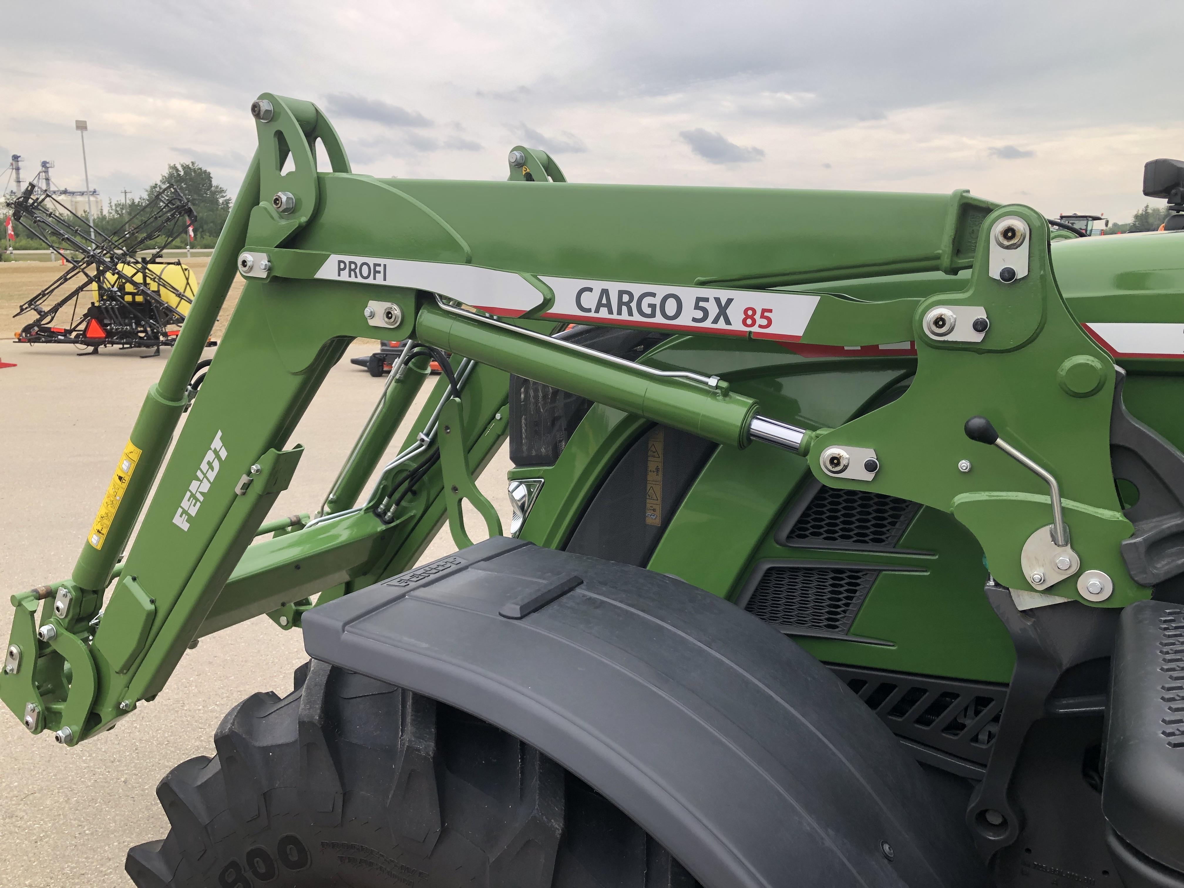 2023 Fendt 718 Gen6 Tractor