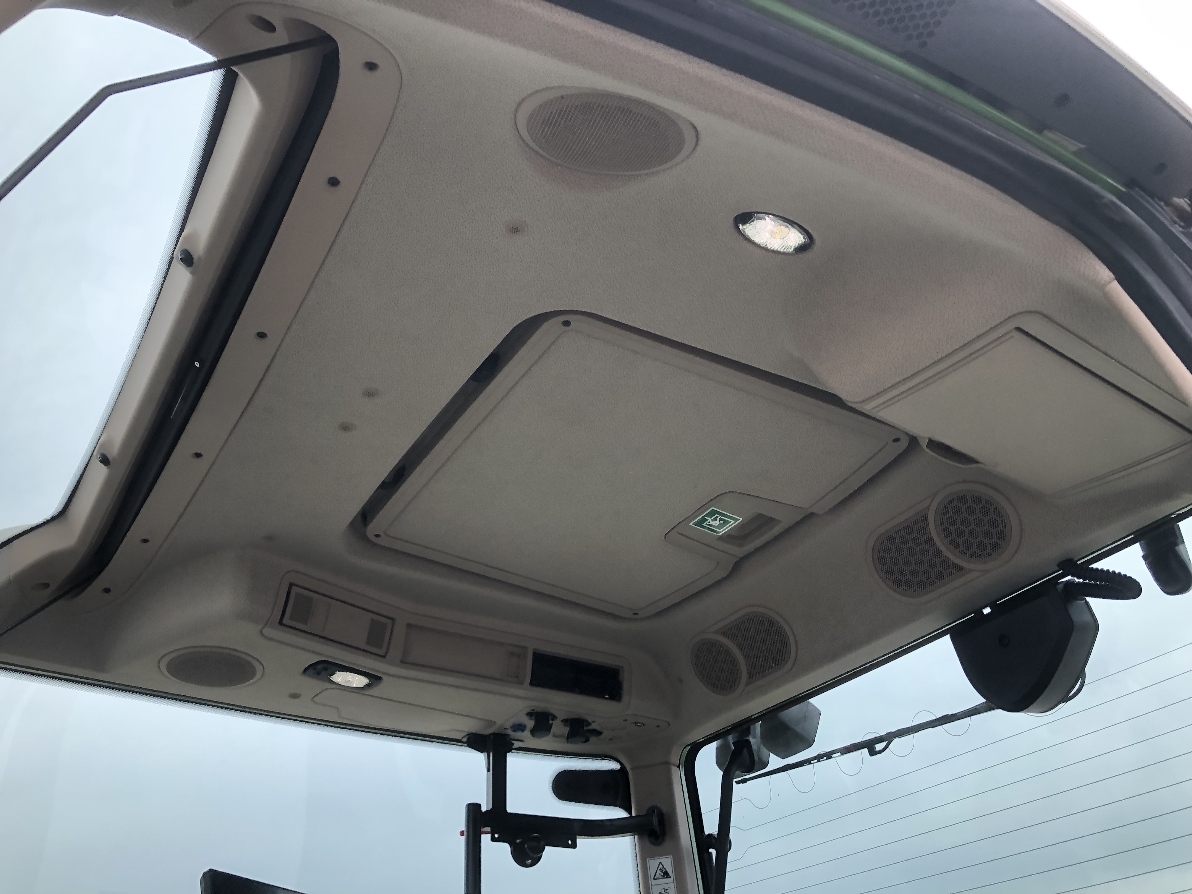 2023 Fendt 718 Gen6 Tractor