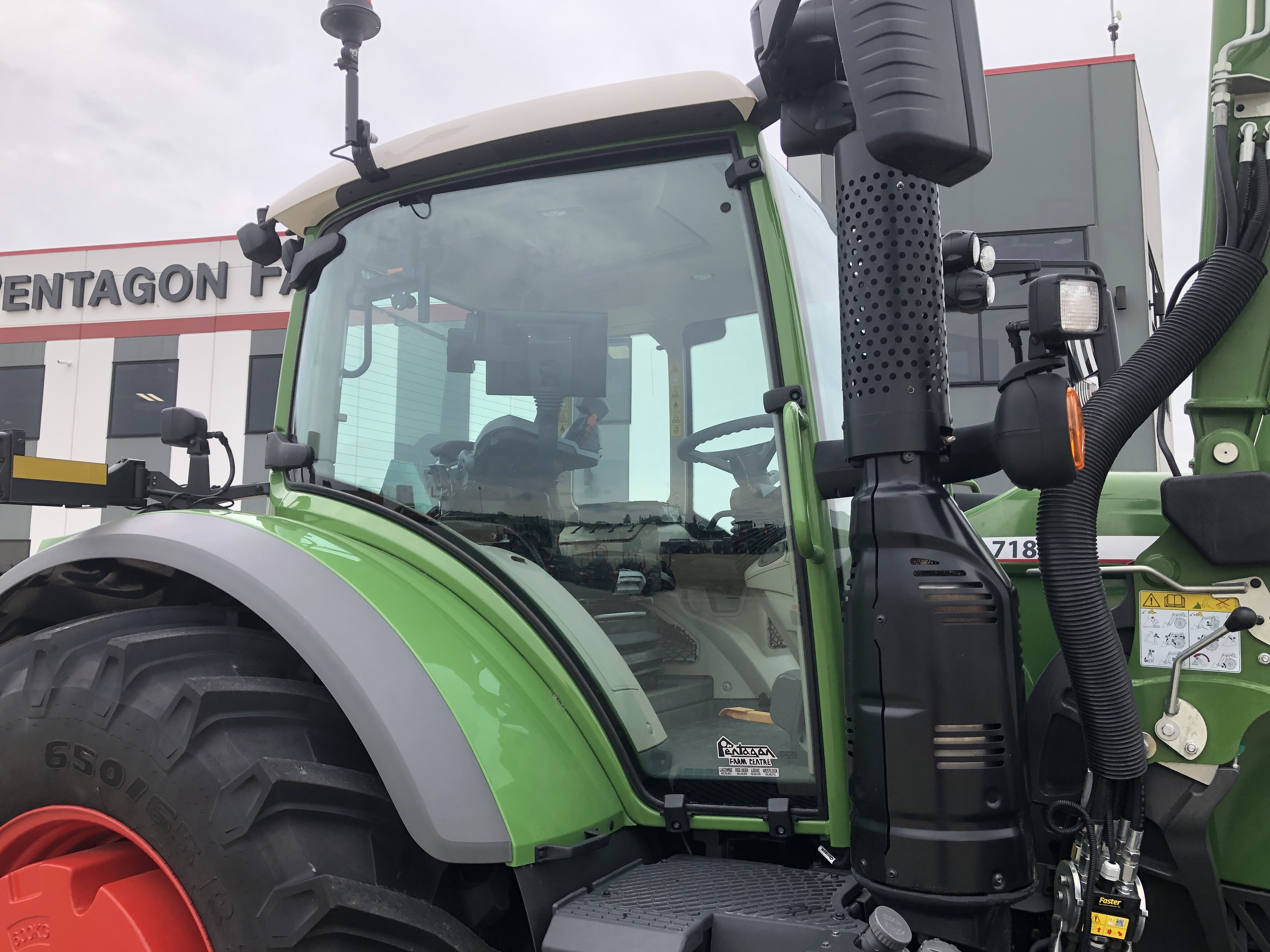 2023 Fendt 718 Gen6 Tractor