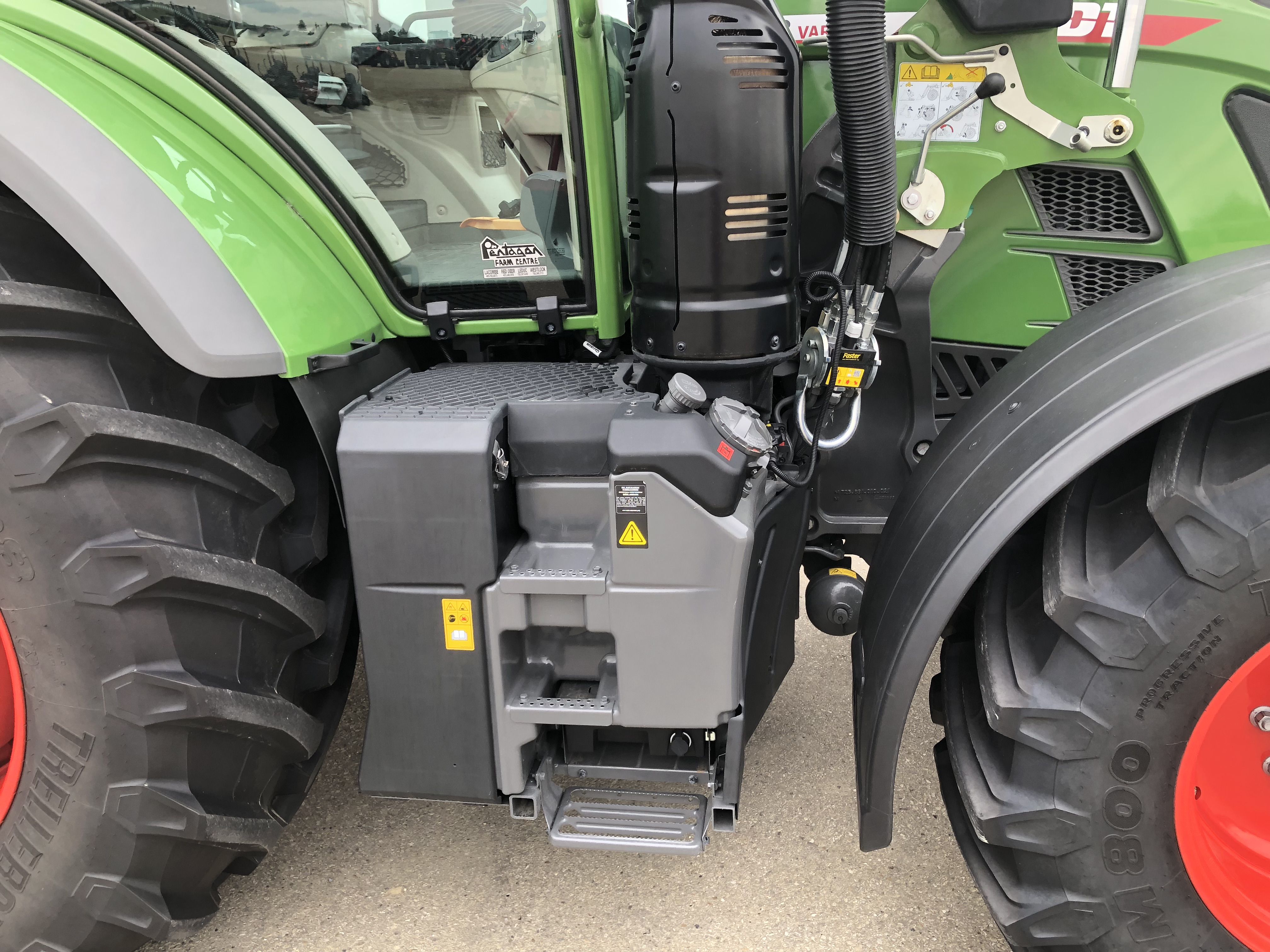 2023 Fendt 718 Gen6 Tractor