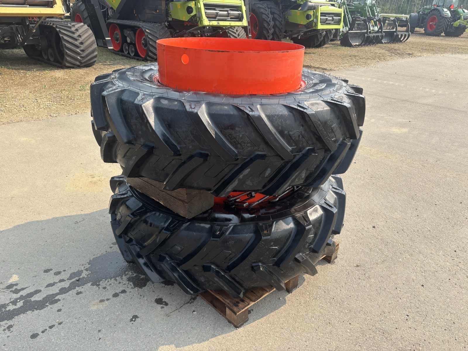 2024 Titan 460/85R34 Duals Tires
