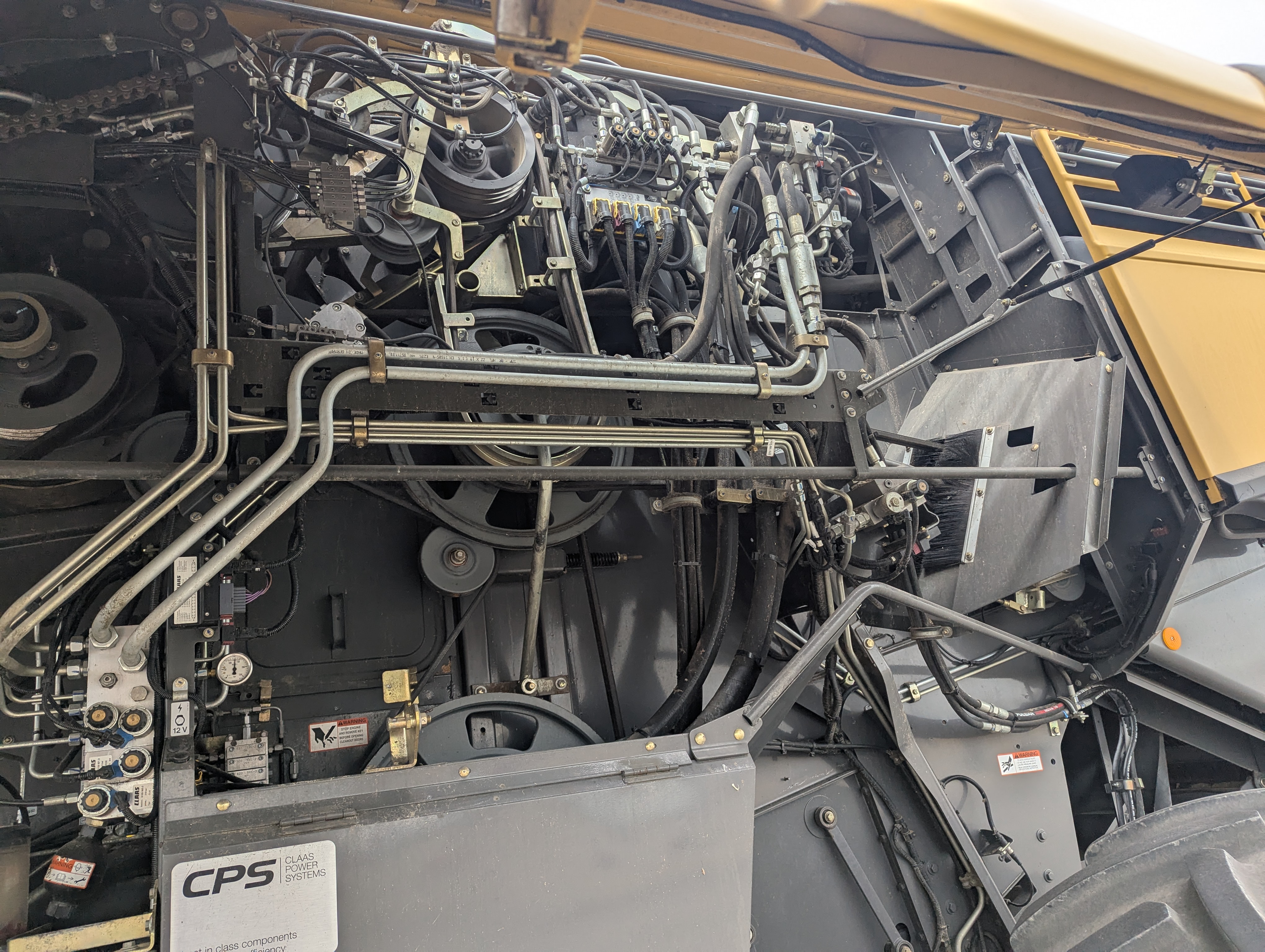 2016 CLAAS 780TT Combine