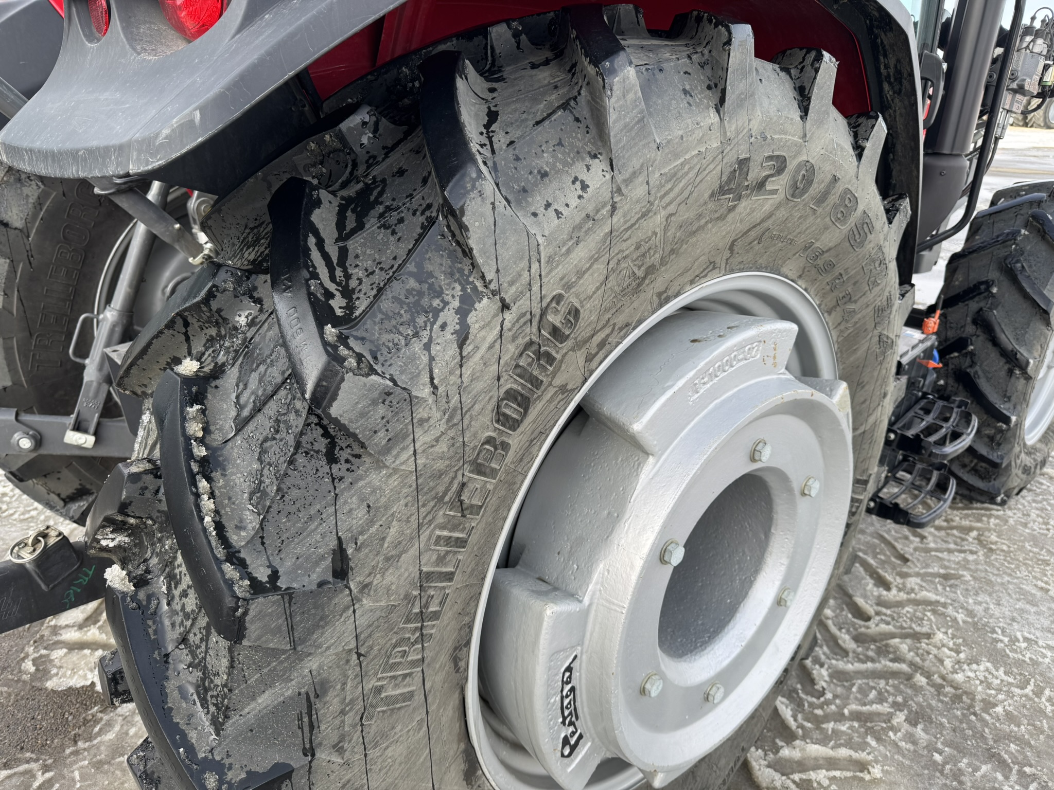 2022 Massey Ferguson 4710 Tractor