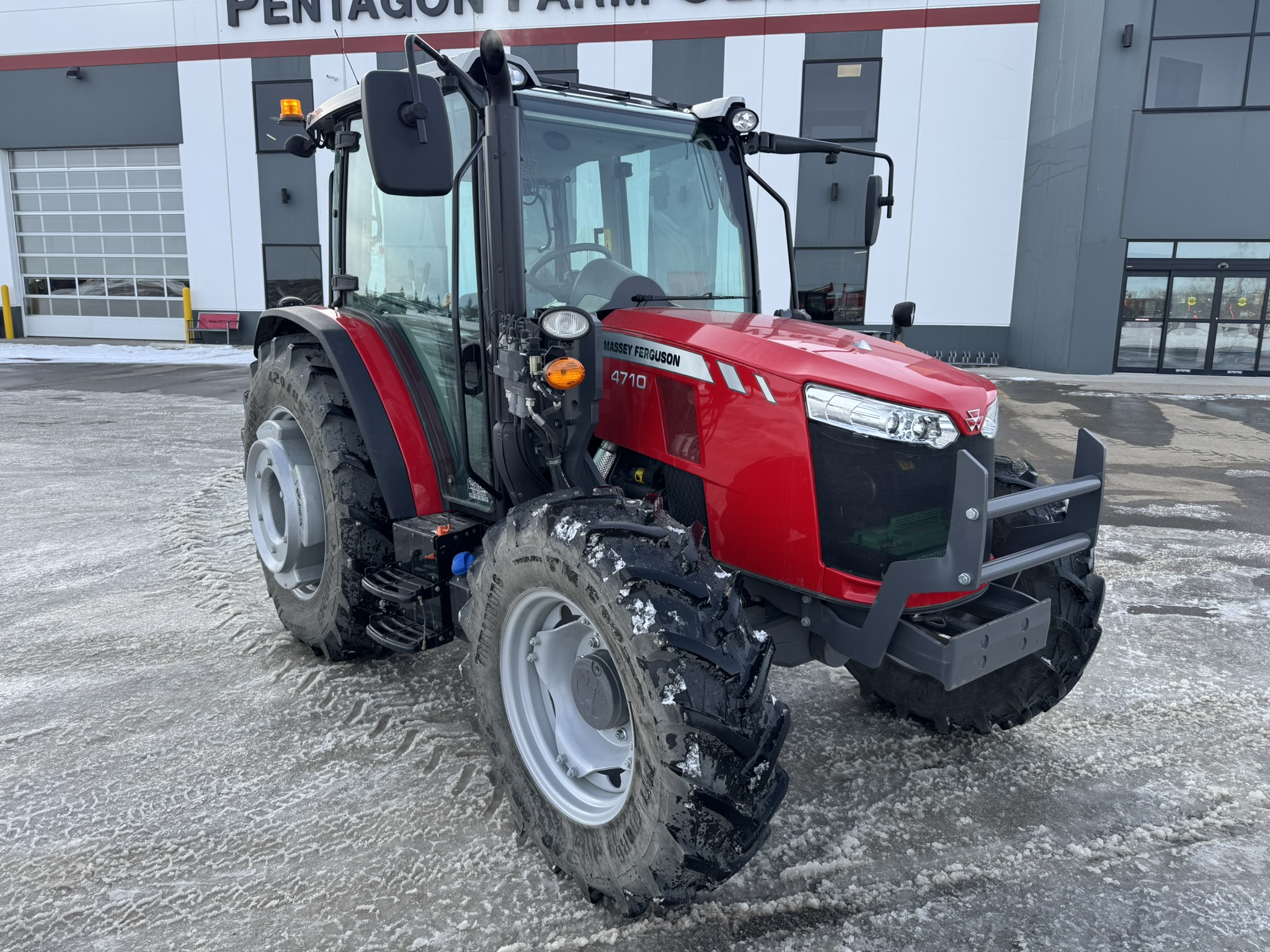 2022 Massey Ferguson 4710 Tractor