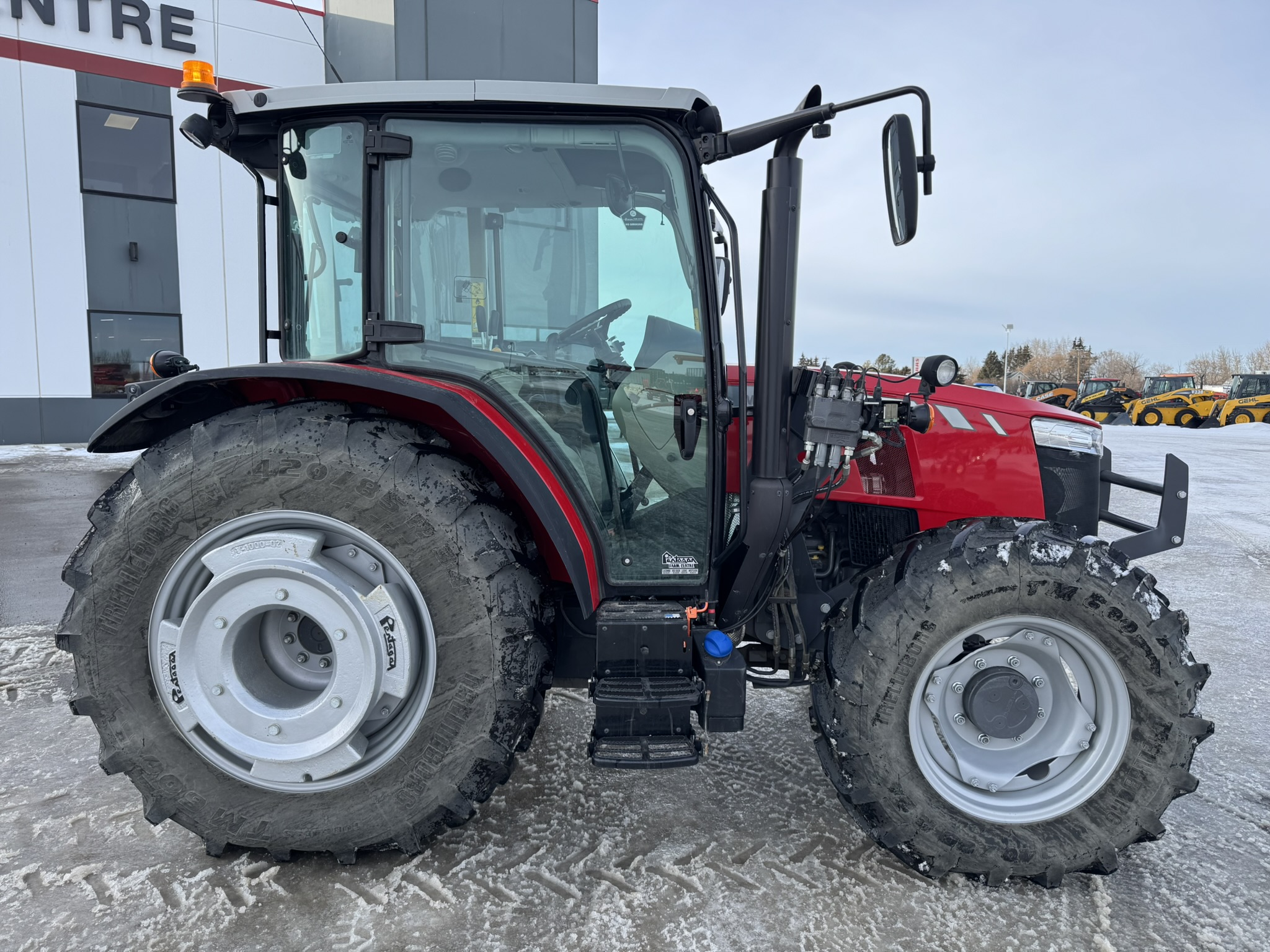 2022 Massey Ferguson 4710 Tractor