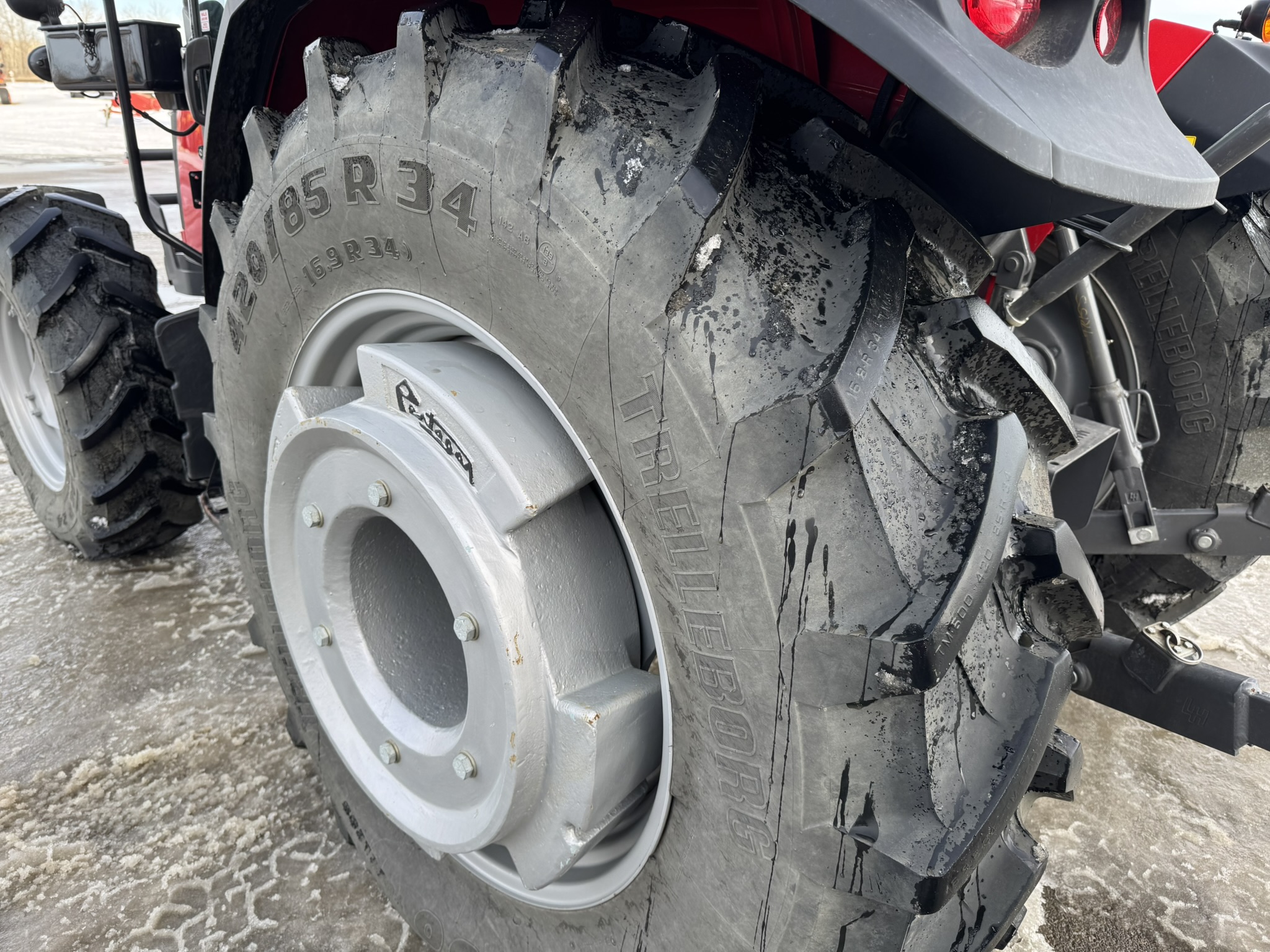 2022 Massey Ferguson 4710 Tractor