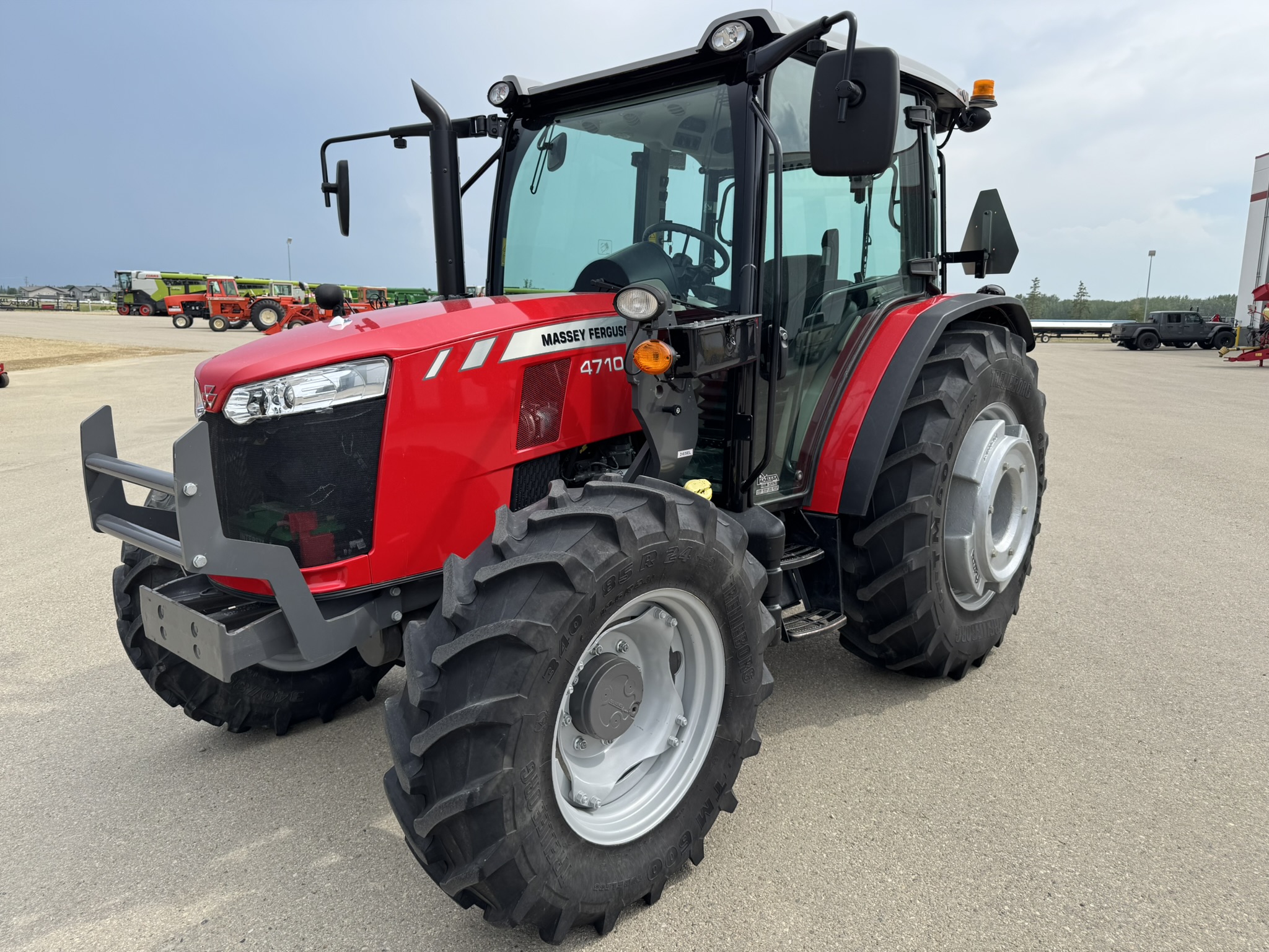 2022 Massey Ferguson 4710 Tractor