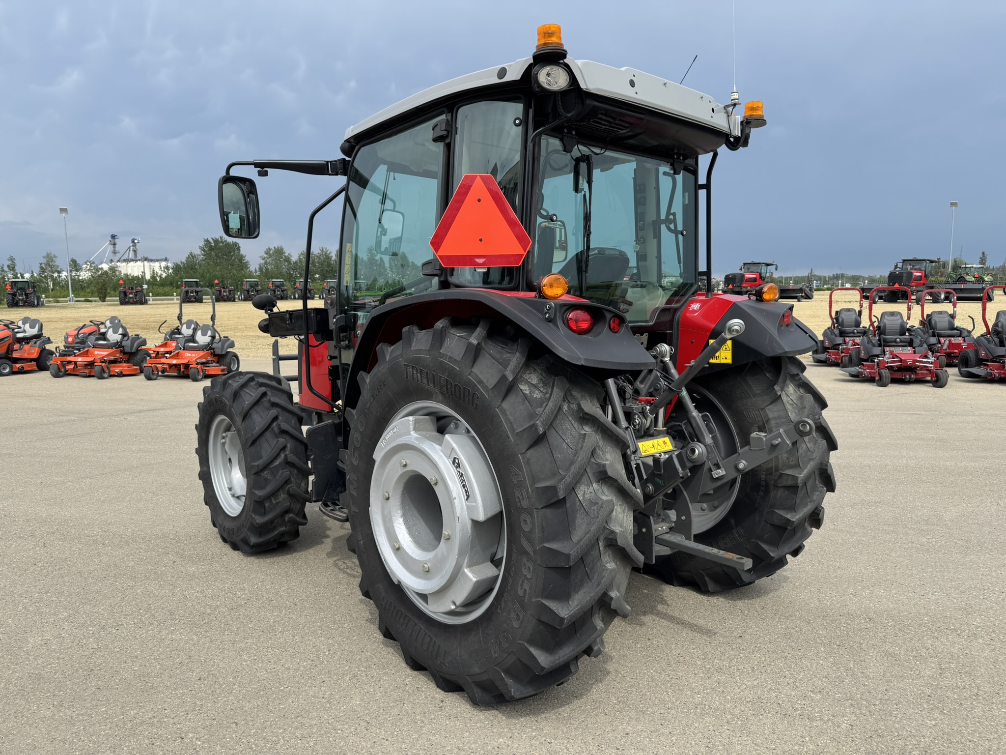 2022 Massey Ferguson 4710 Tractor