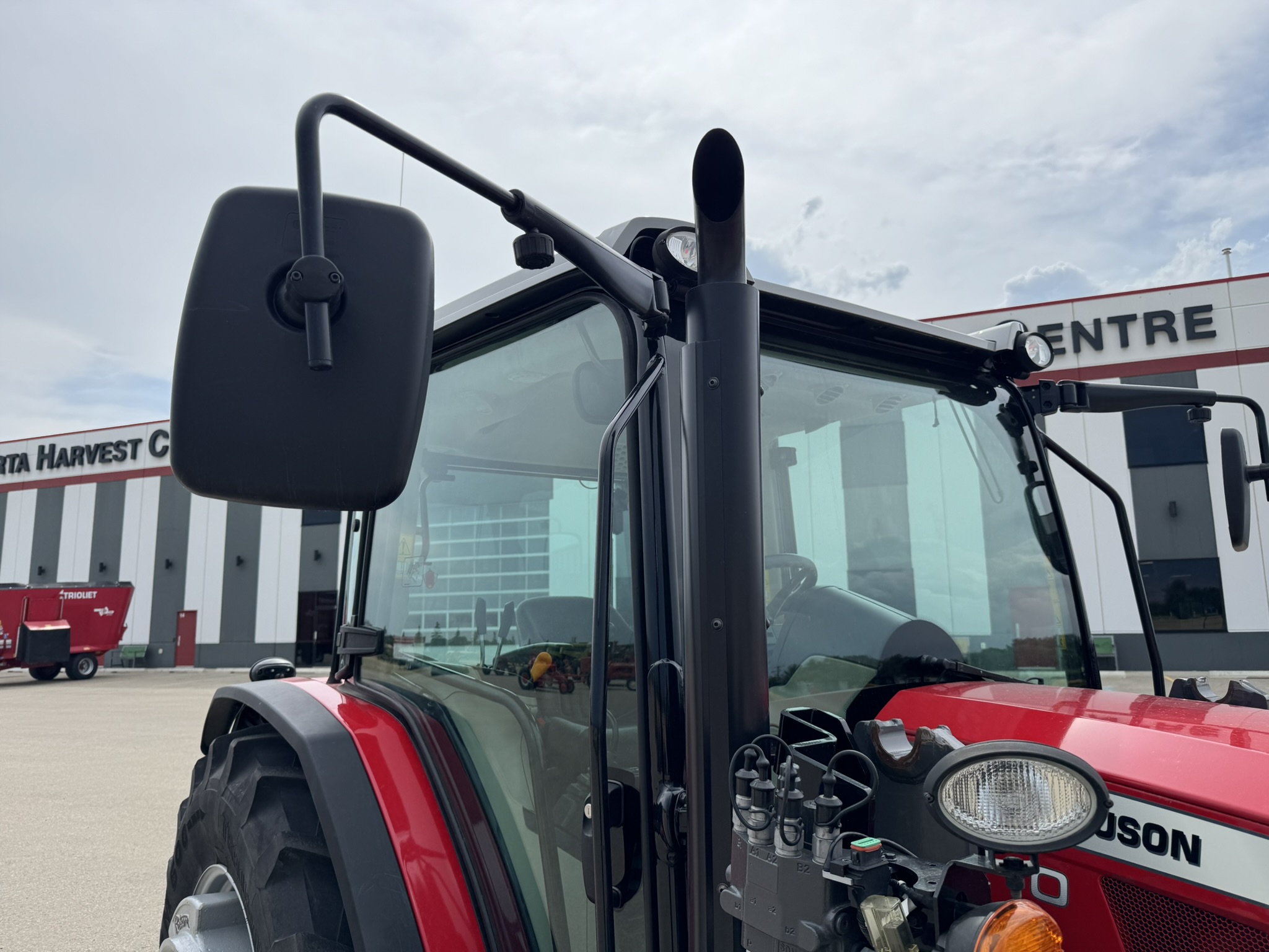 2022 Massey Ferguson 4710 Tractor