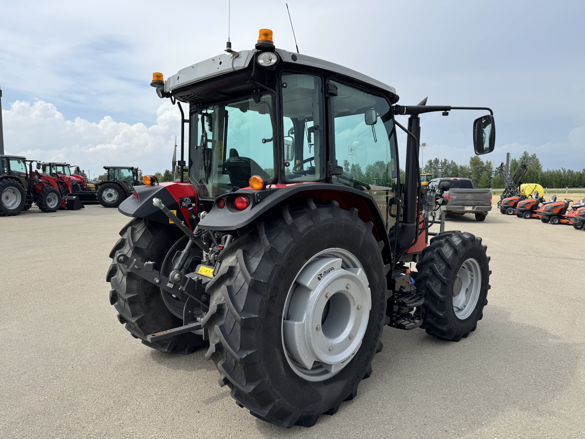 2022 Massey Ferguson 4710 Tractor