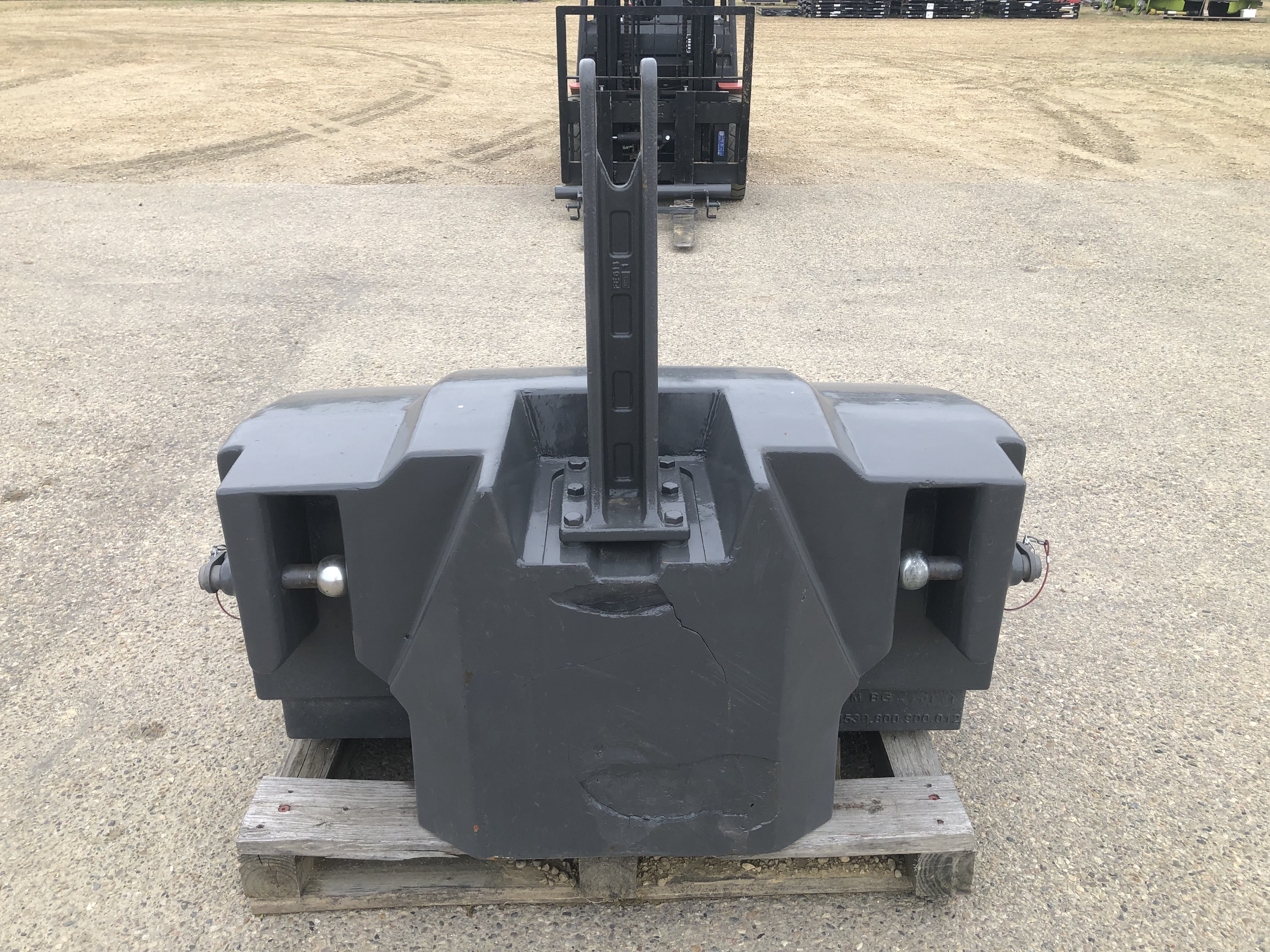 2018 Fendt 3300KG Weights