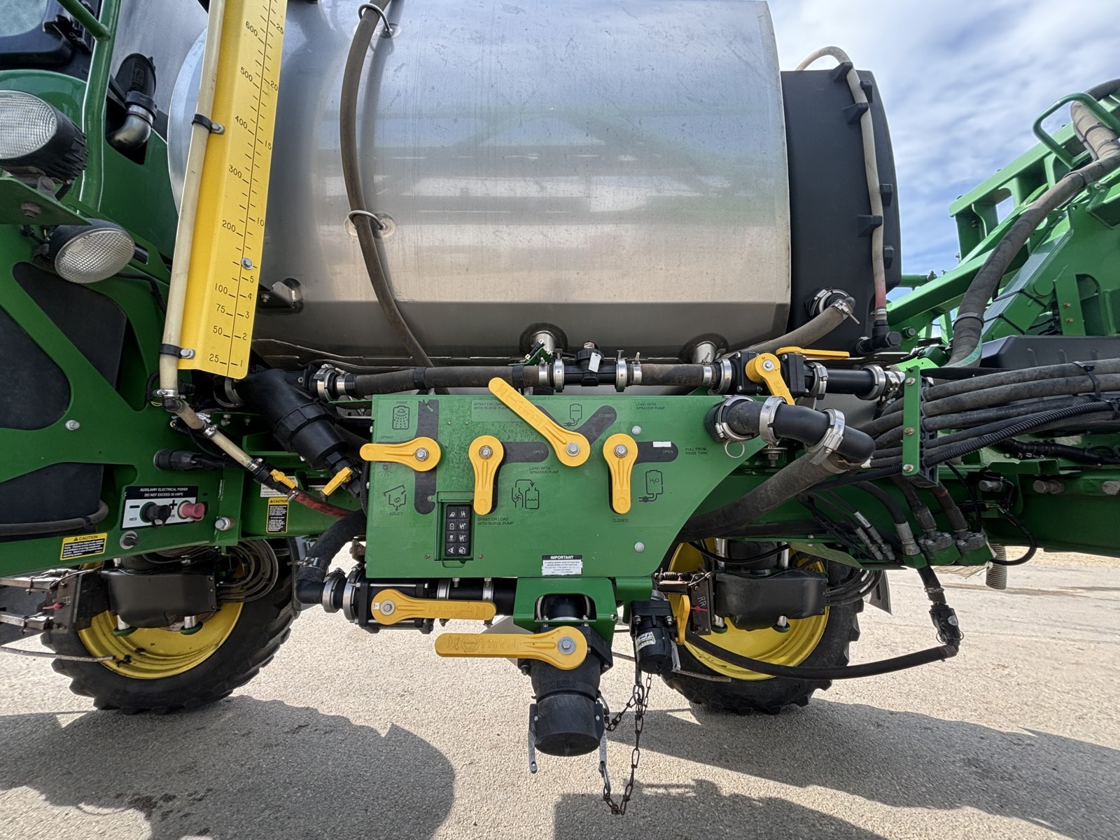 2016 John Deere R4038 Sprayer/High Clearance