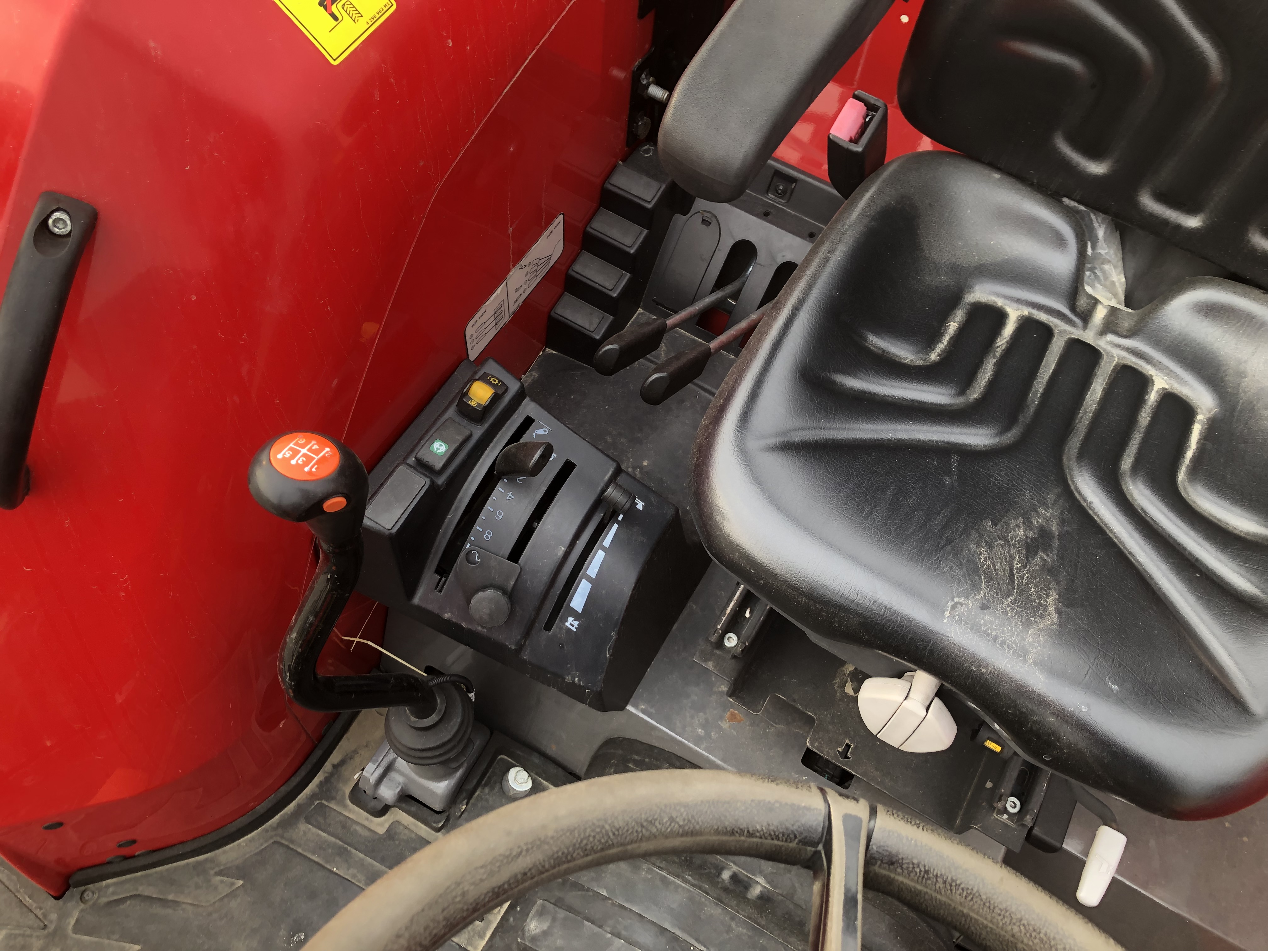 2015 Massey Ferguson 4709 Tractor