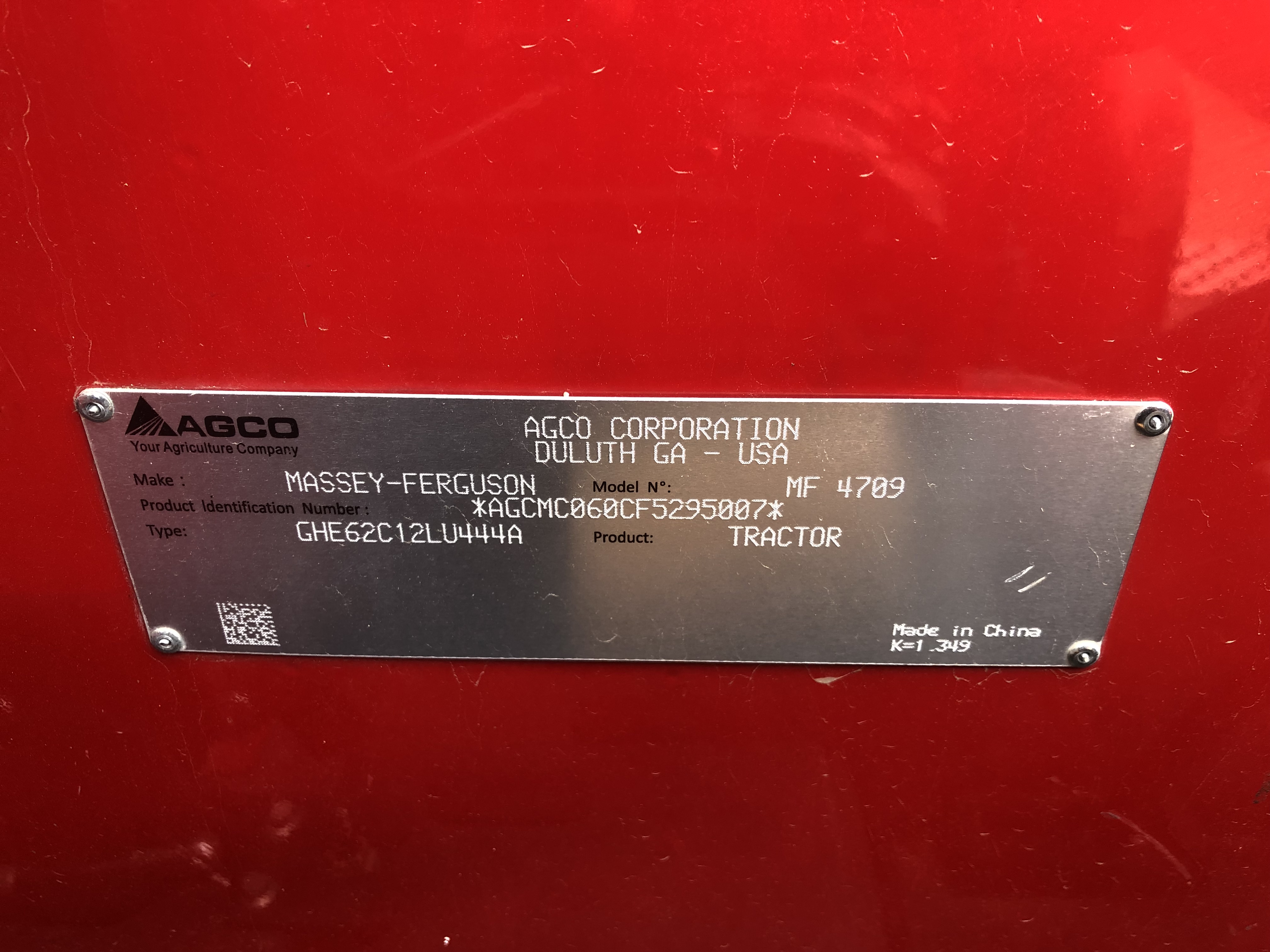 2015 Massey Ferguson 4709 Tractor