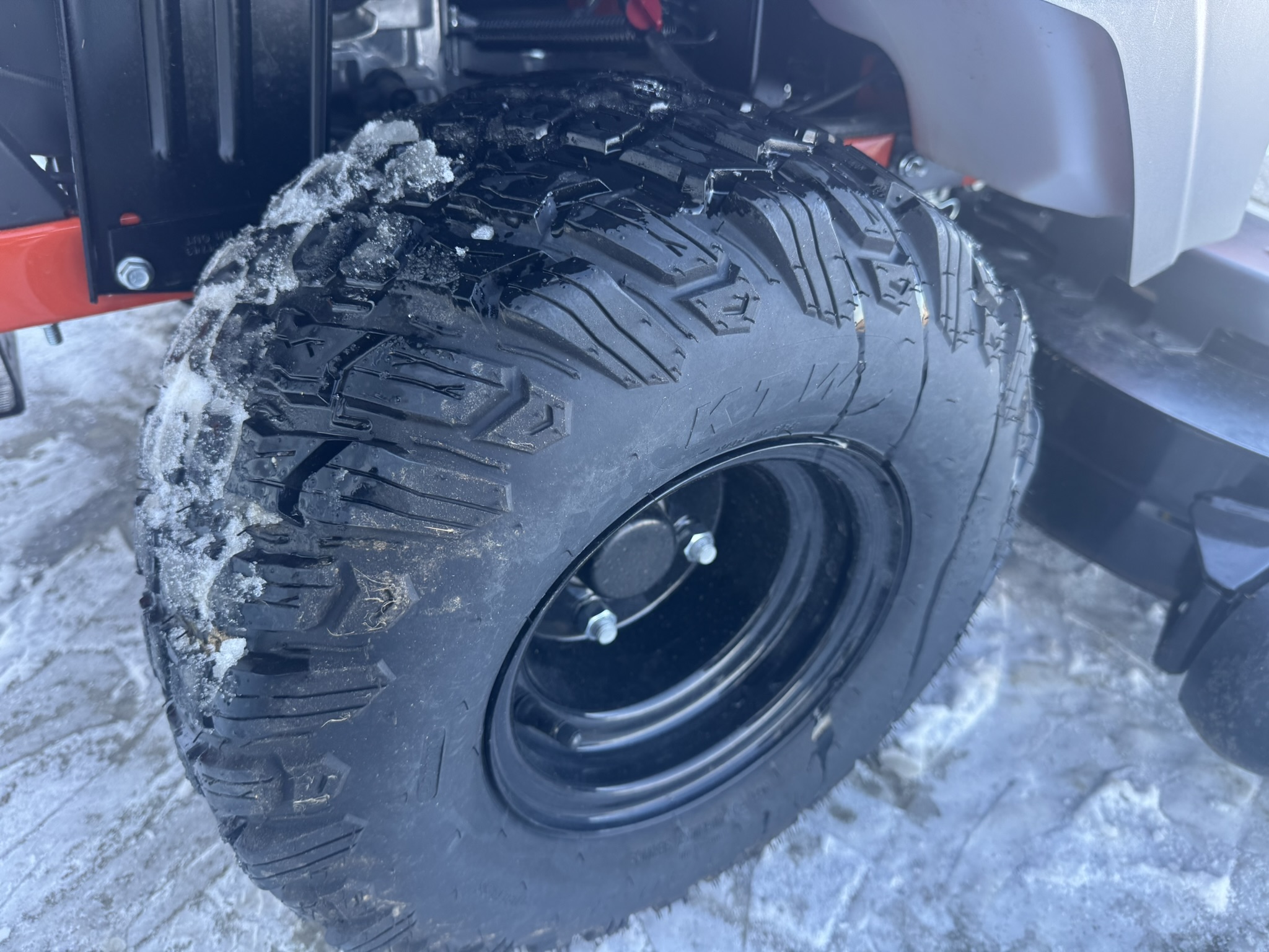 2025 Husqvarna Z254F Mower/Zero Turn