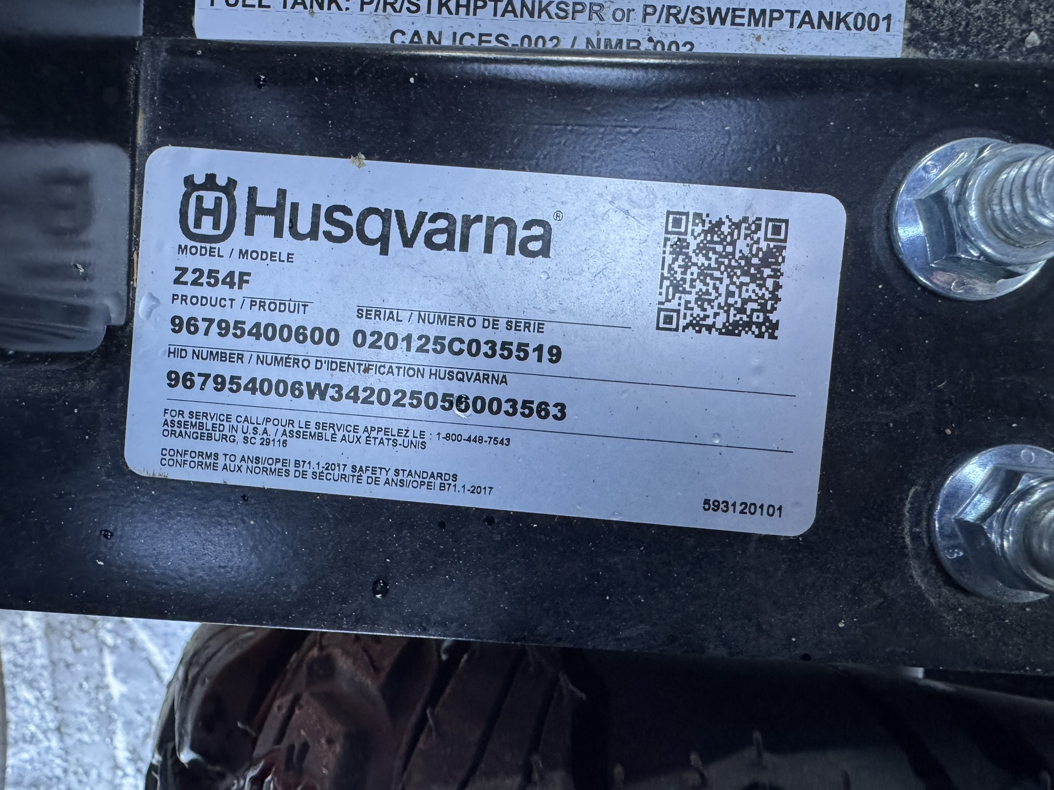 2025 Husqvarna Z254F Mower/Zero Turn