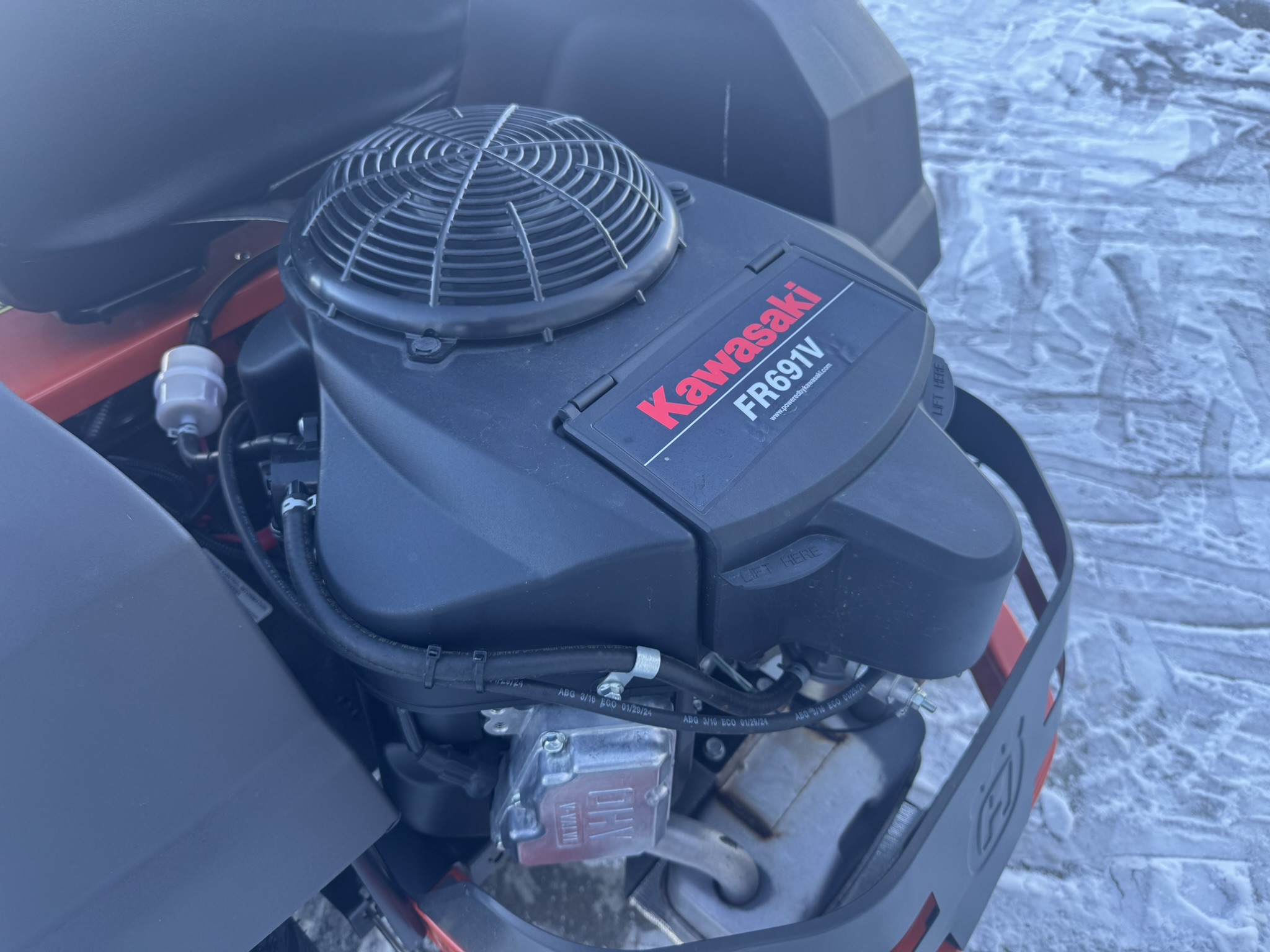 2025 Husqvarna Z254F Mower/Zero Turn