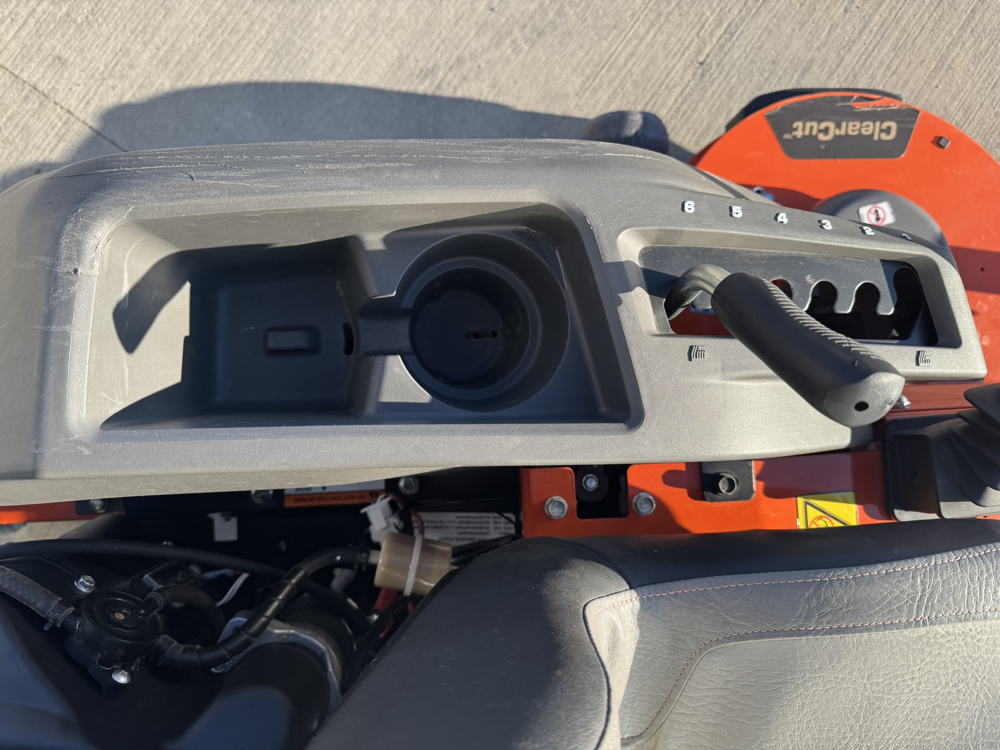 2020 Husqvarna Z254F Mower/Zero Turn