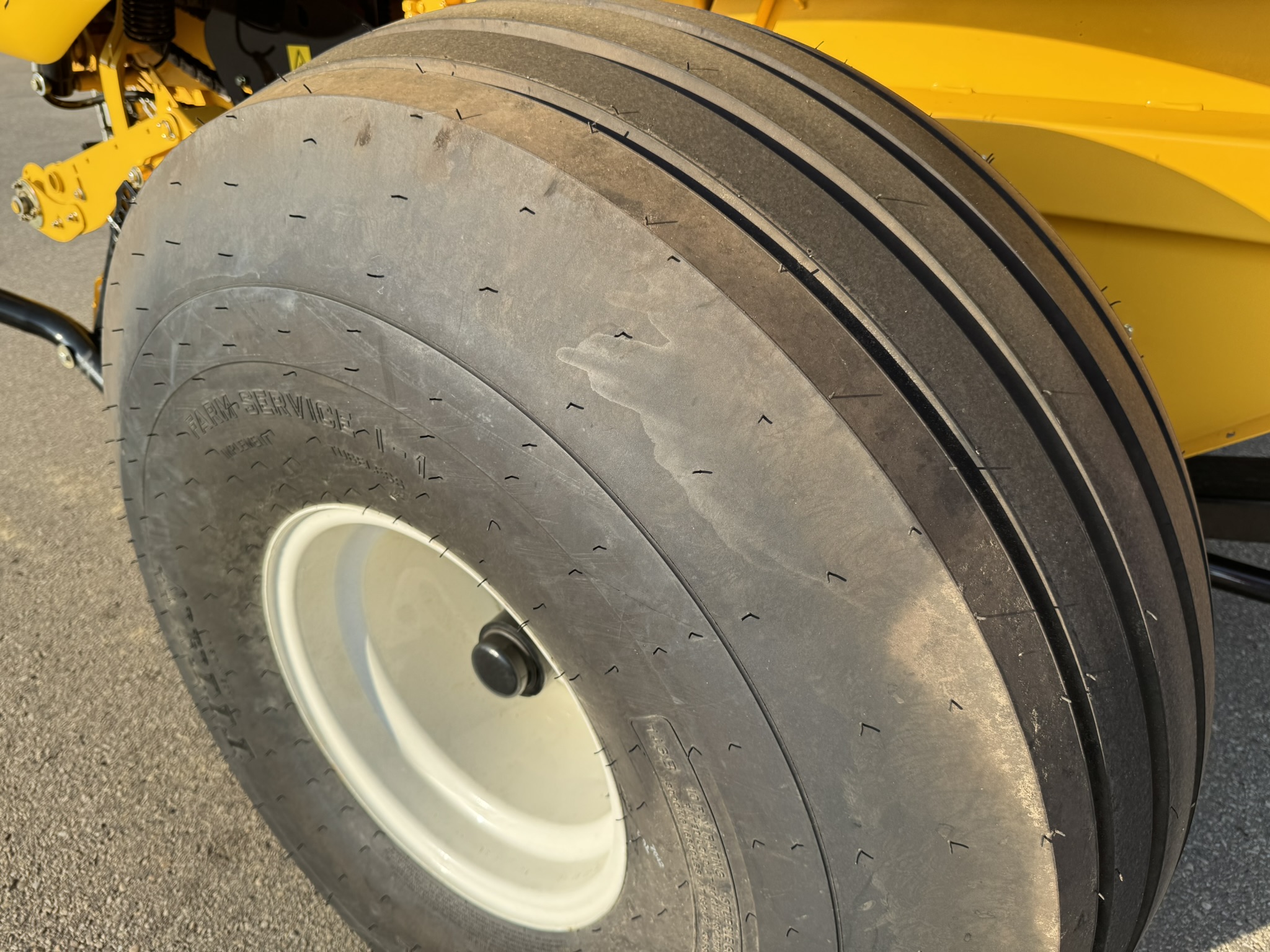 2022 New Holland Rollbelt 560 Baler/Round