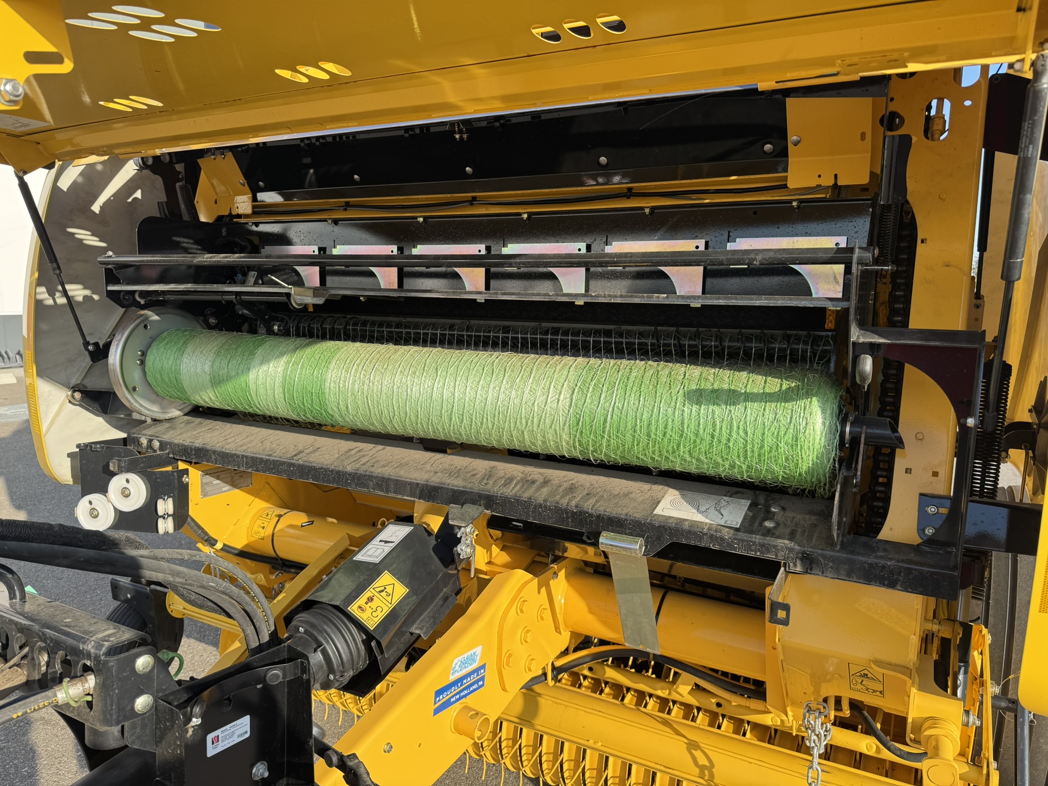 2022 New Holland Rollbelt 560 Baler/Round