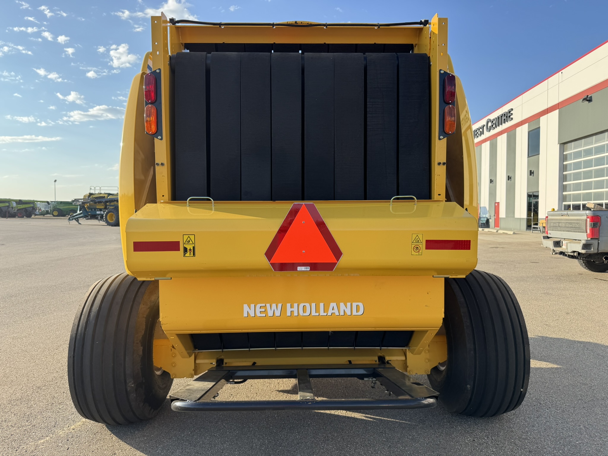 2022 New Holland Rollbelt 560 Baler/Round