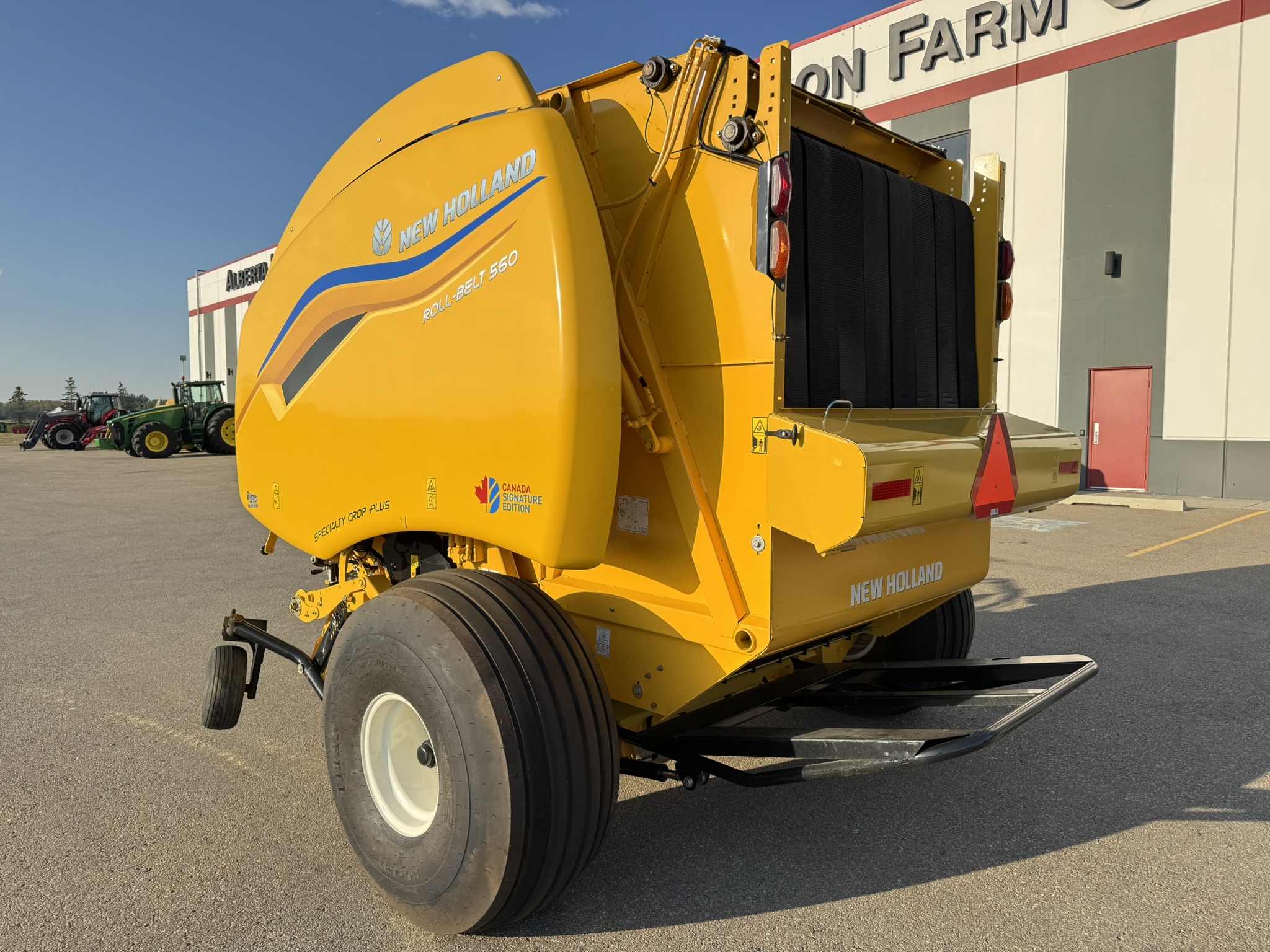2022 New Holland Rollbelt 560 Baler/Round