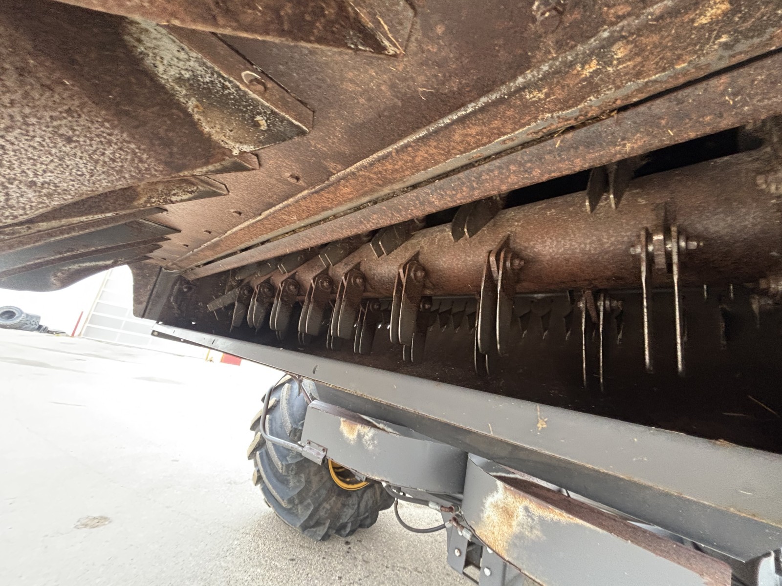 2005 Caterpillar 590R Combine