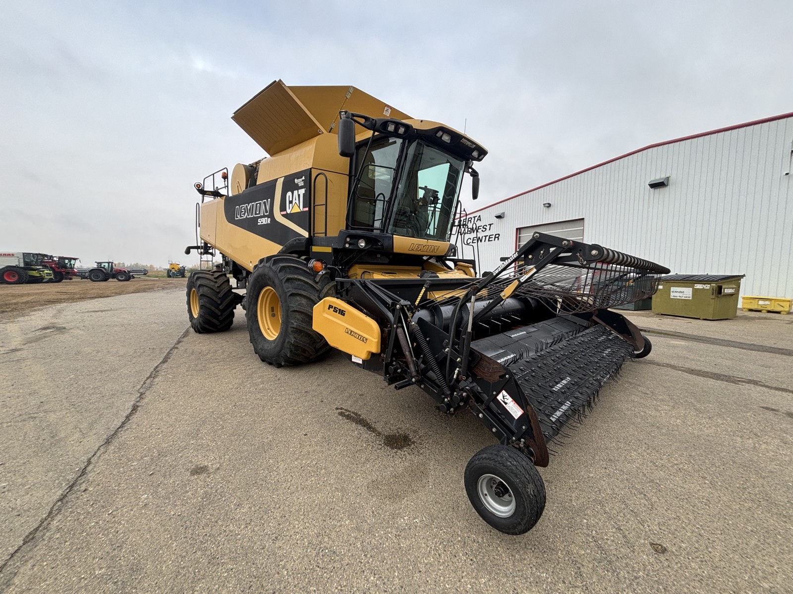 2005 Caterpillar 590R Combine