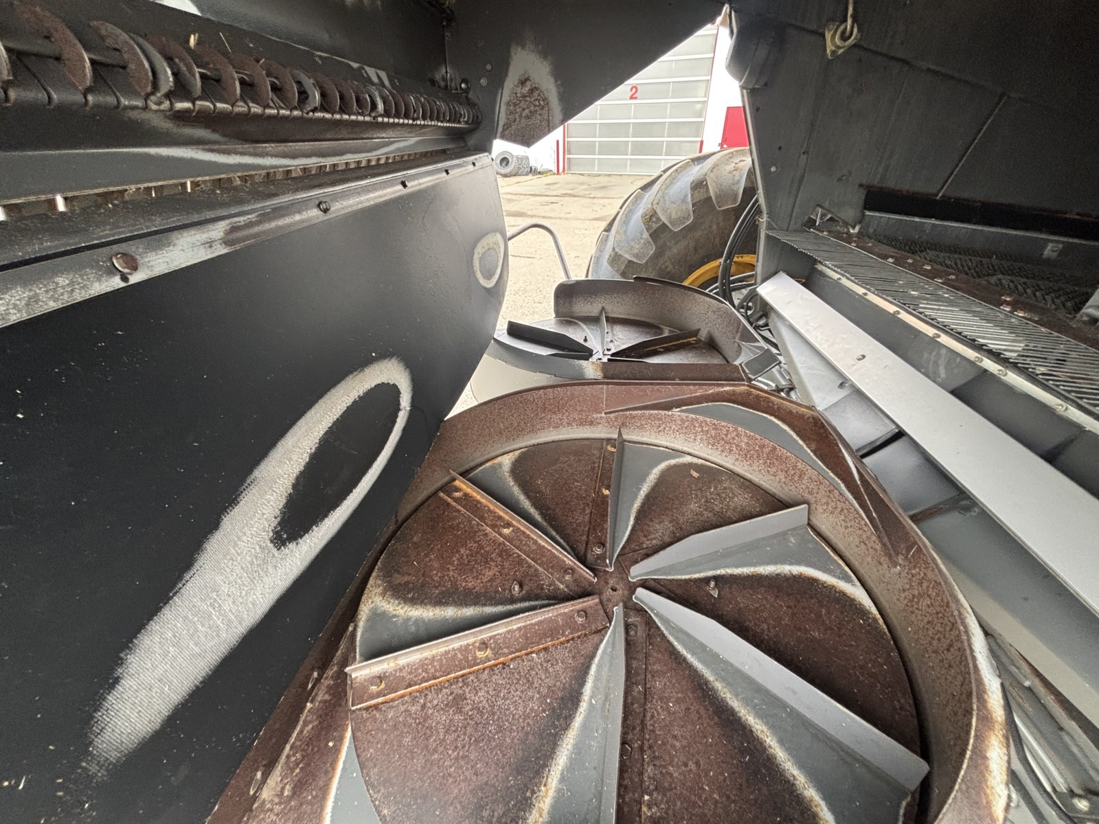 2005 Caterpillar 590R Combine