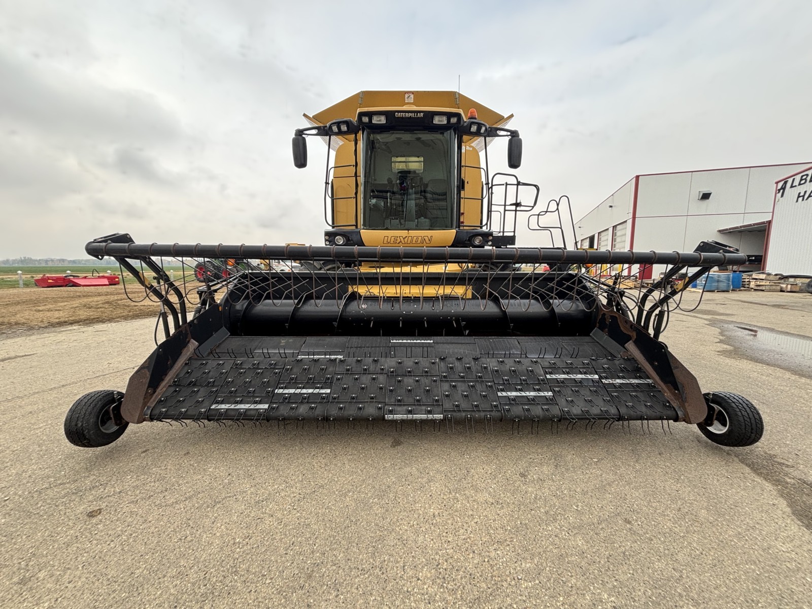 2005 Caterpillar 590R Combine