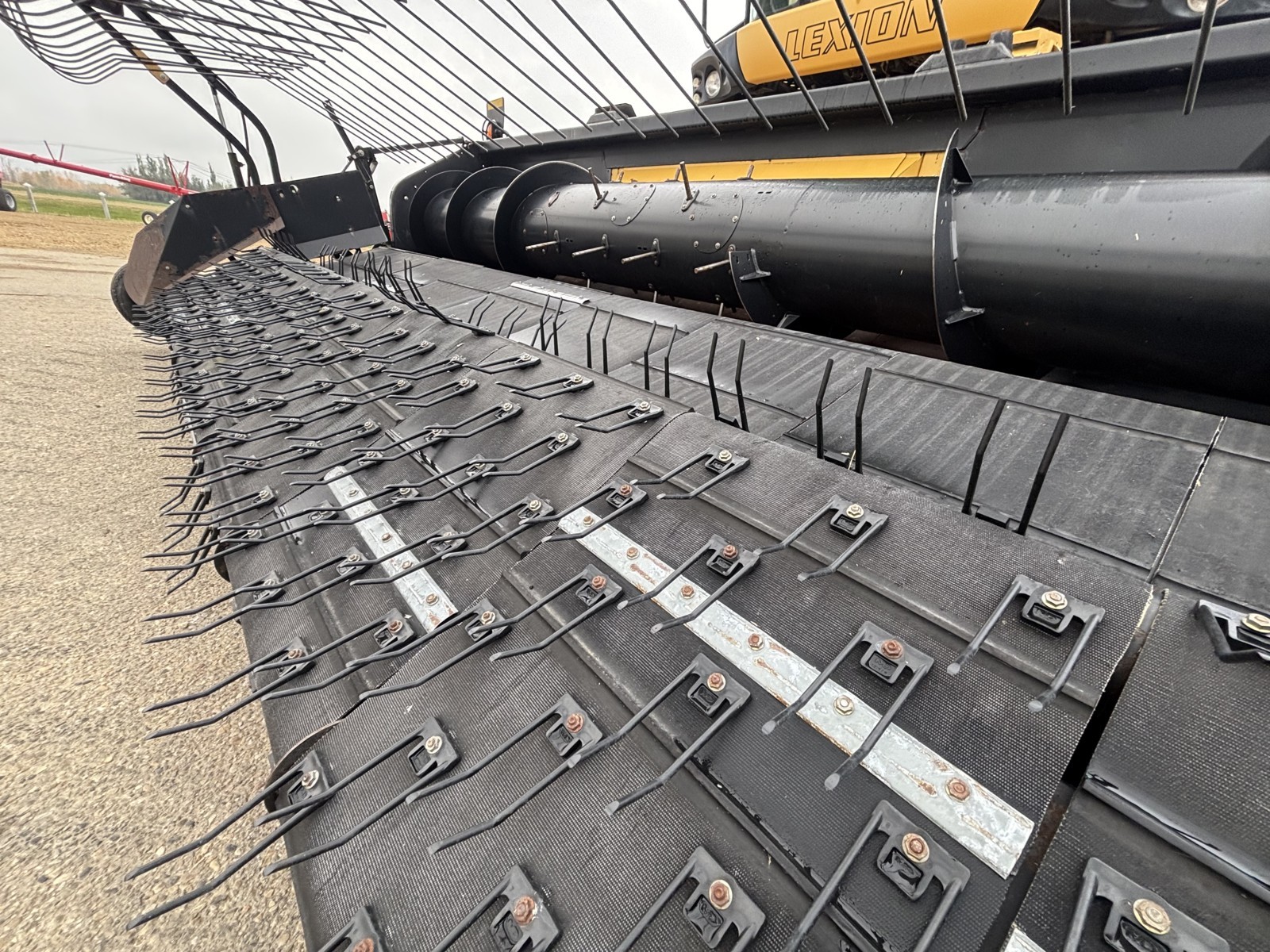 2005 Caterpillar 590R Combine