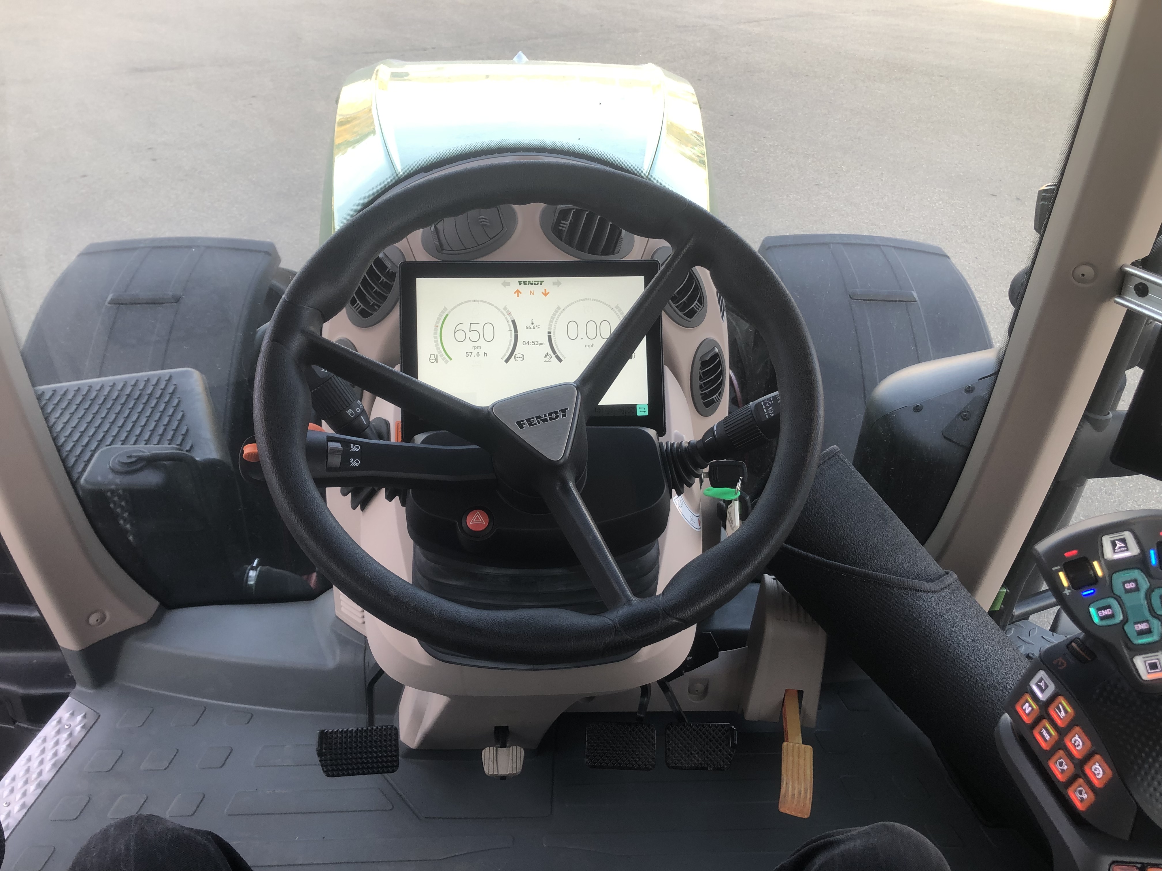 2023 Fendt 942 Gen7 Tractor