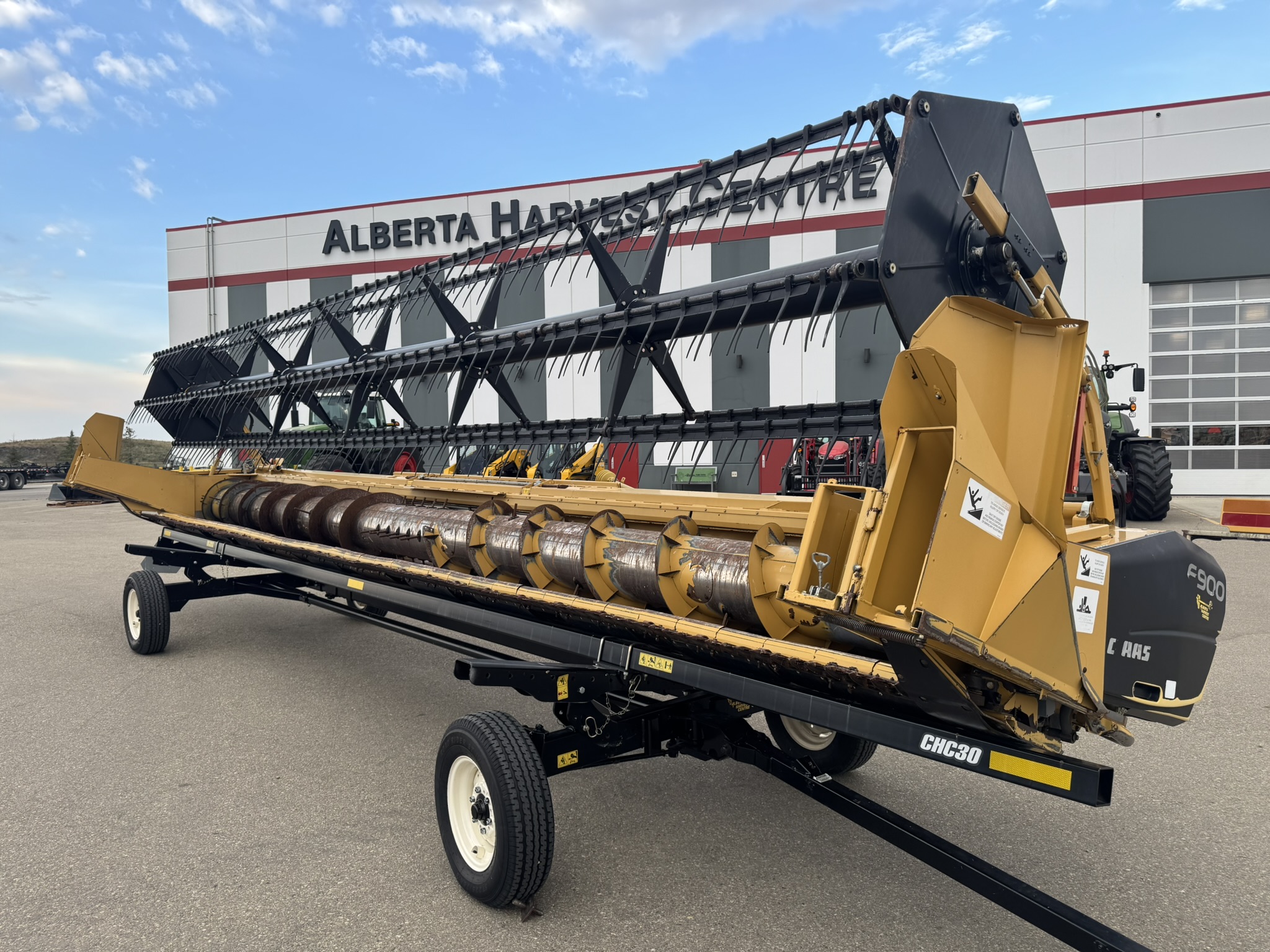 2011 CLAAS F900 Header Combine