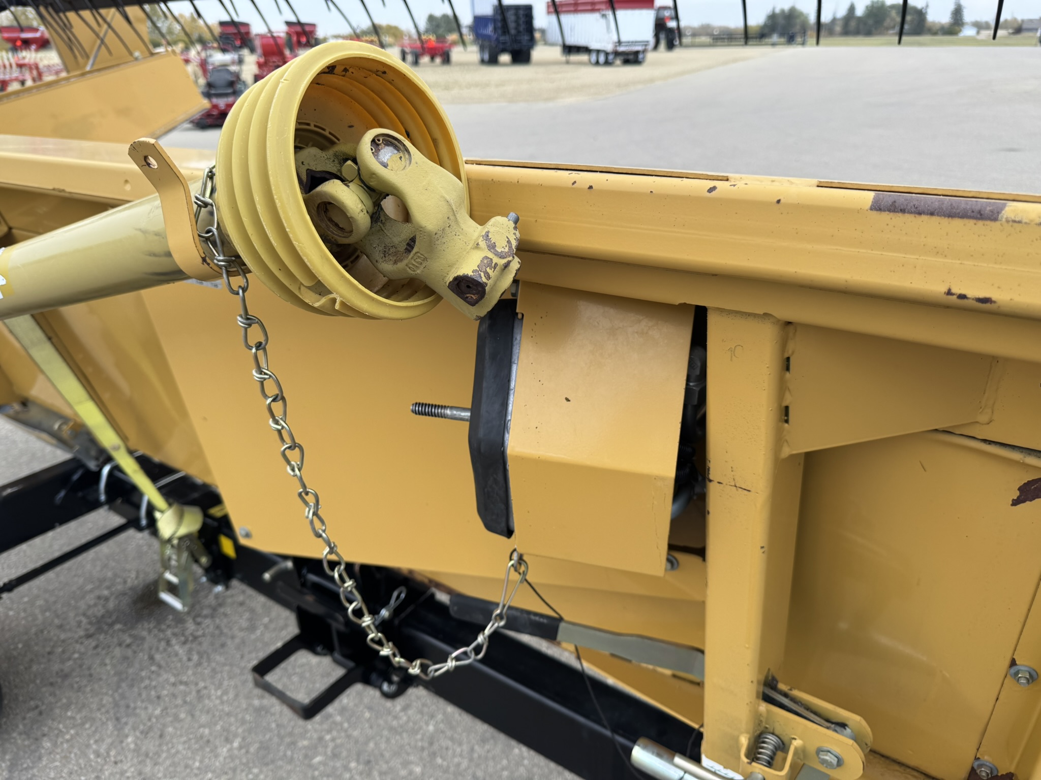 2011 CLAAS F900 Header Combine