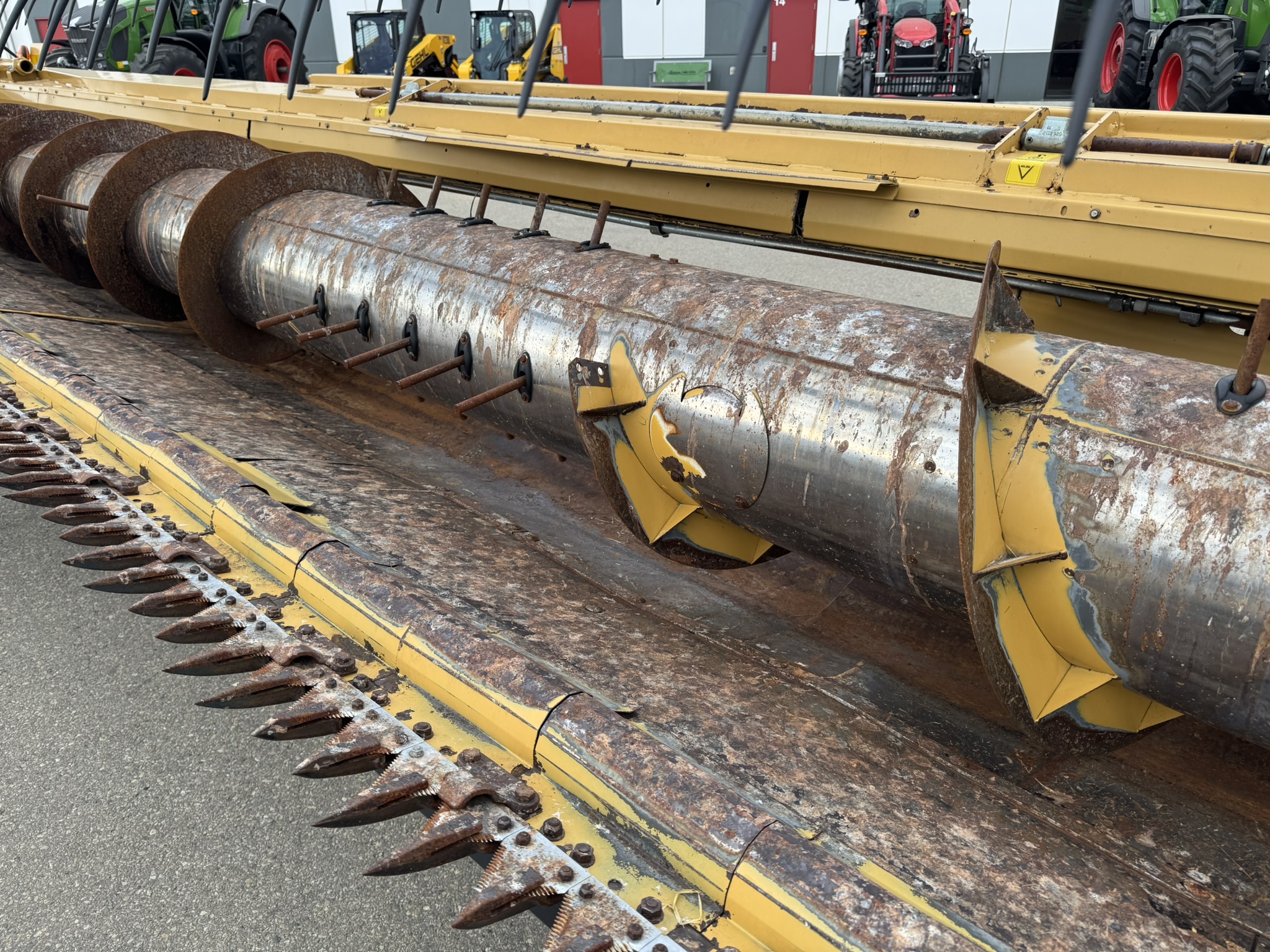 2011 CLAAS F900 Header Combine