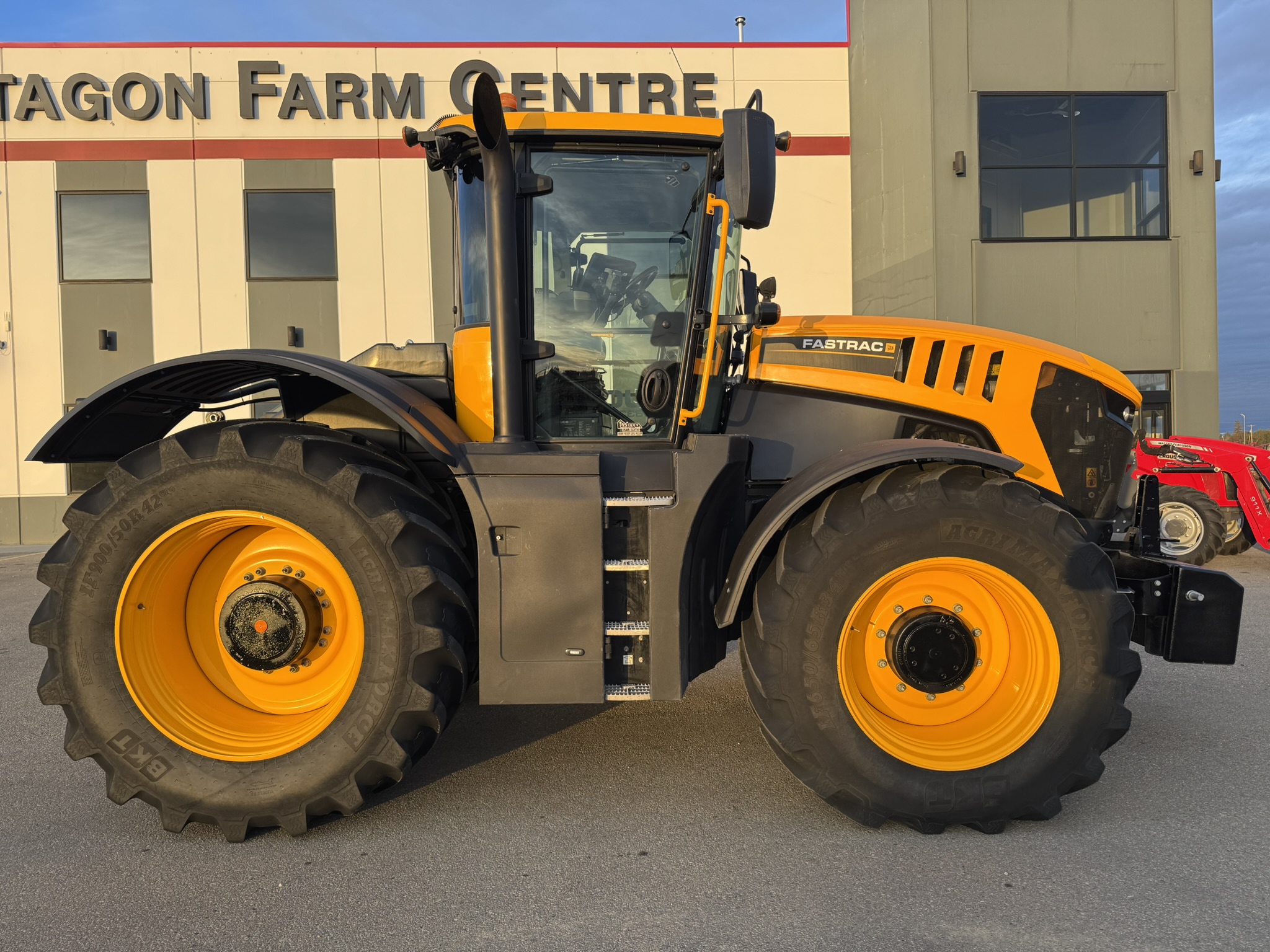 JCB 8330 Tractor 4WD