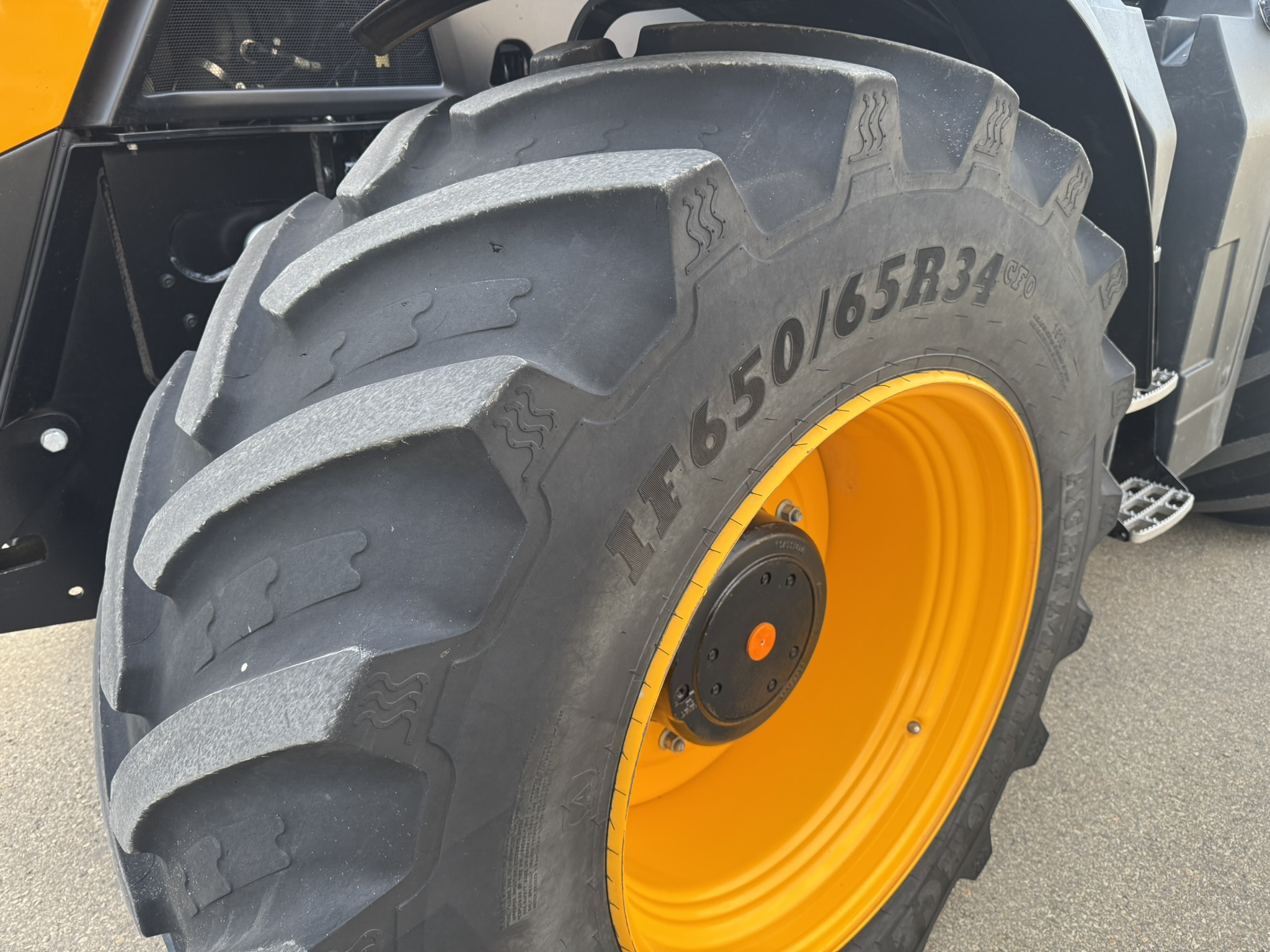 JCB 8330 Tractor 4WD