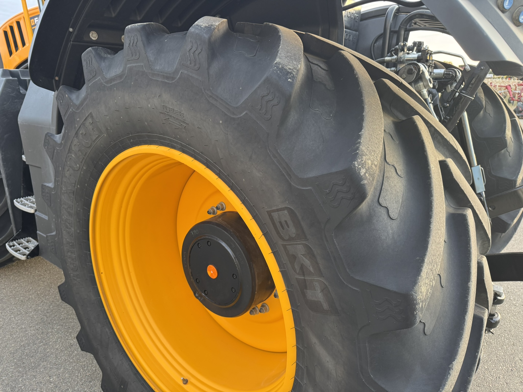 JCB 8330 Tractor 4WD