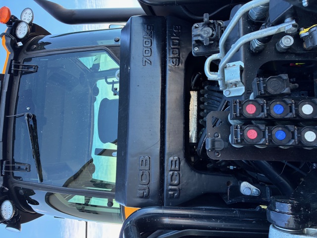 2023 JCB 8330 Tractor 4WD