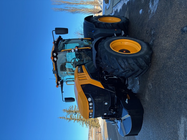 2023 JCB 8330 Tractor 4WD