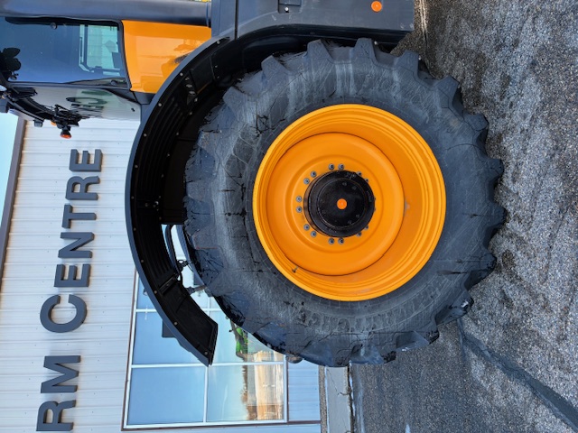 2023 JCB 8330 Tractor 4WD