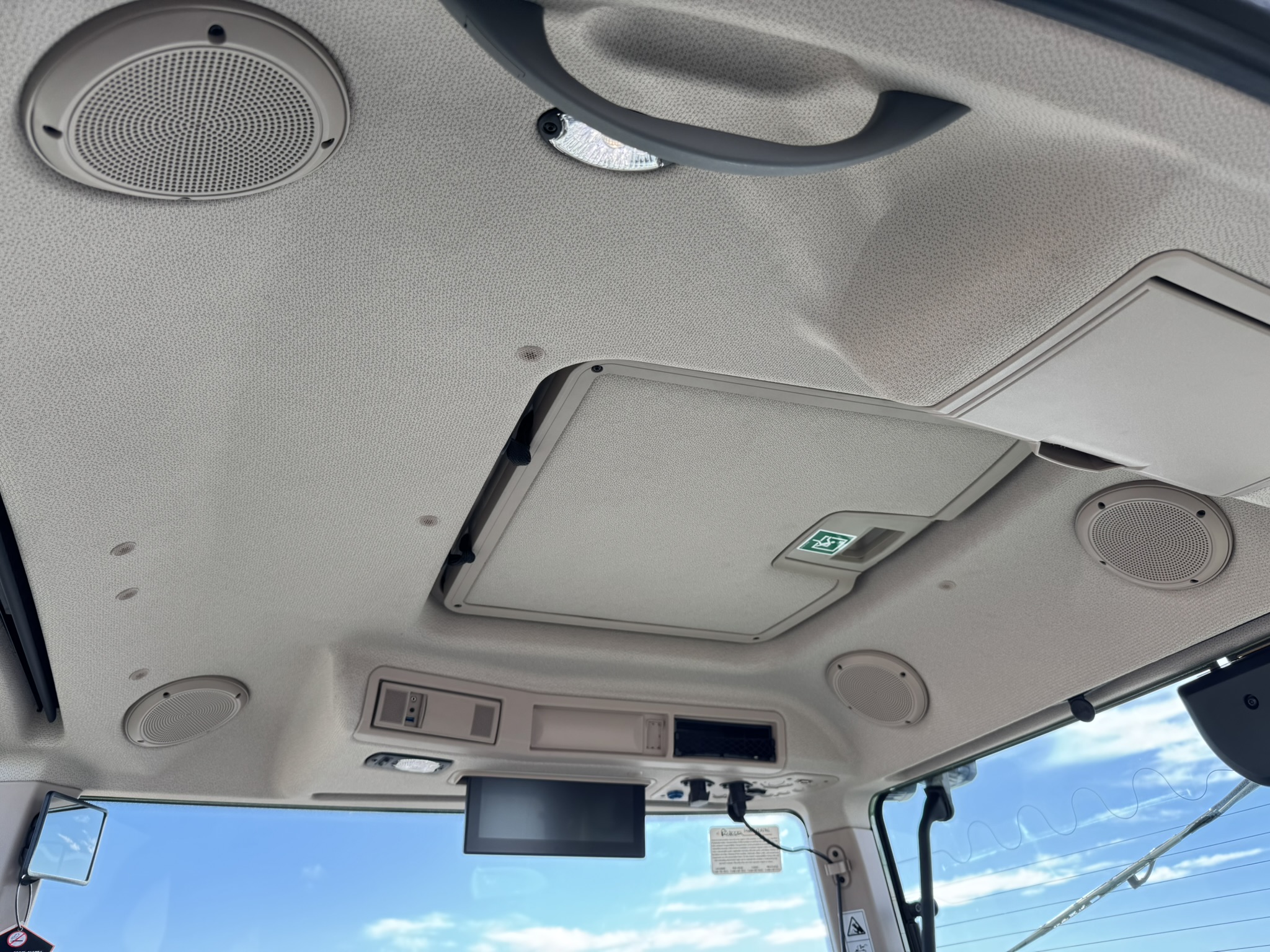 2023 Fendt 1042 Gen3 Tractor