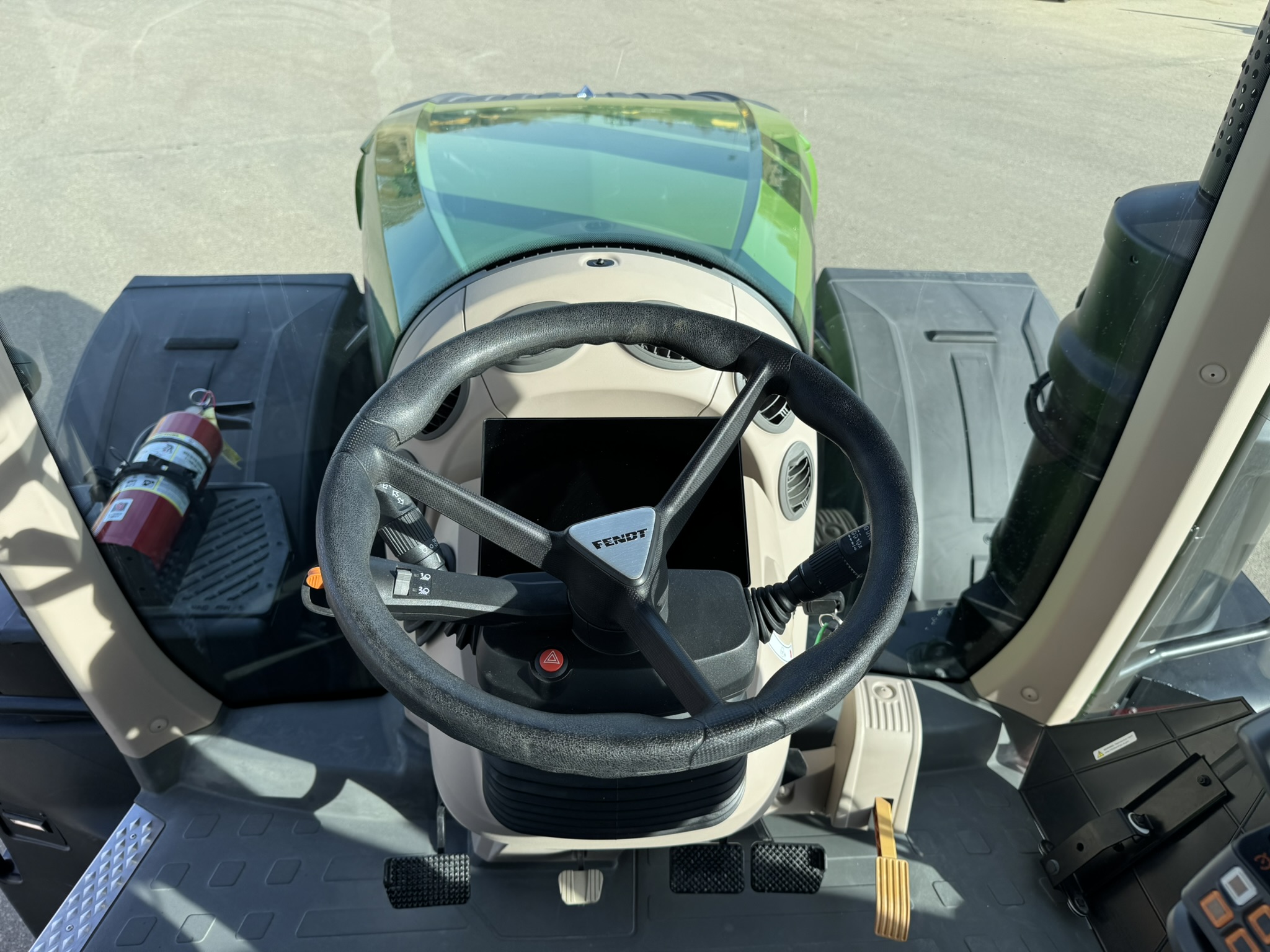 2023 Fendt 1042 Gen3 Tractor