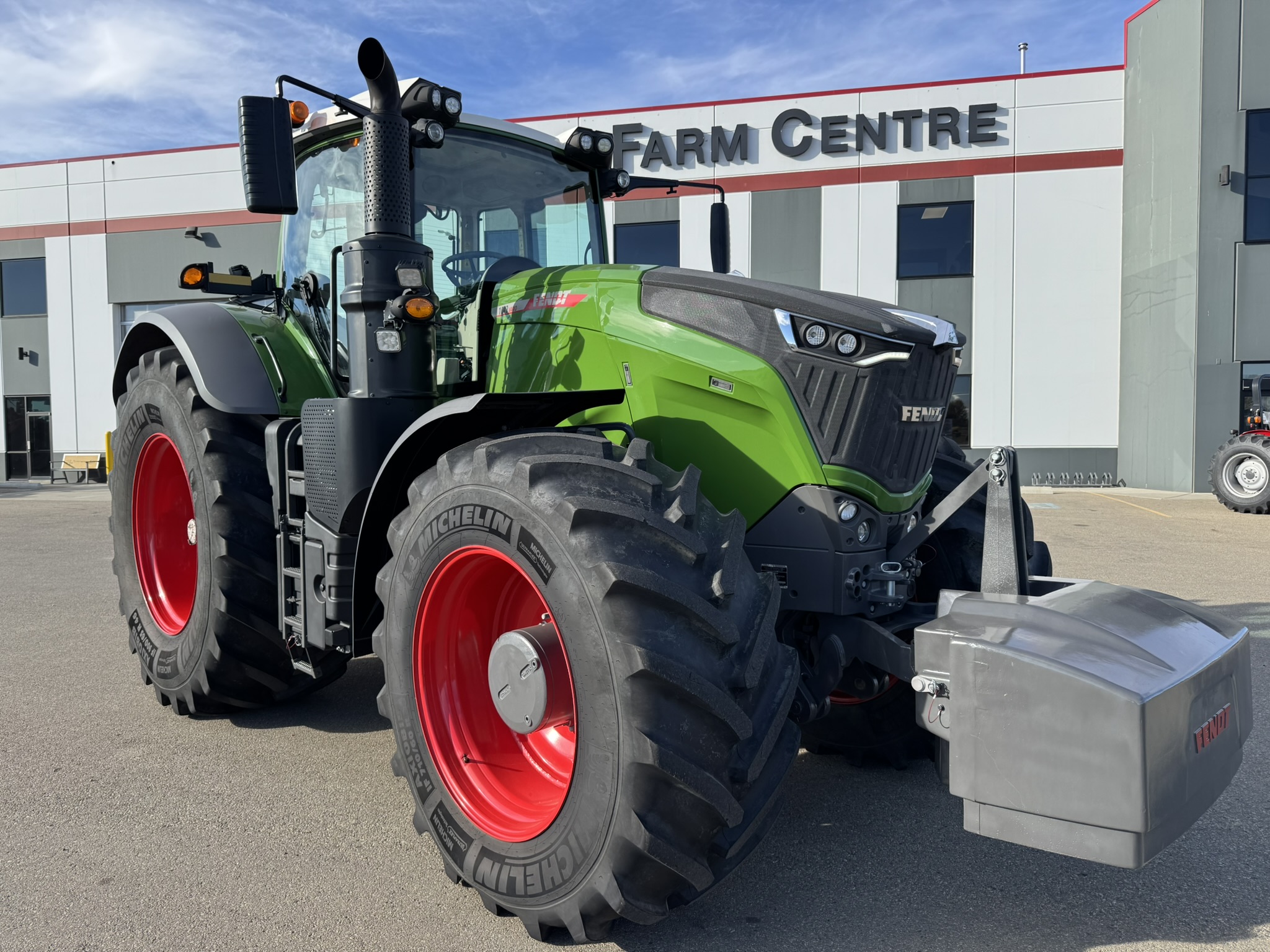 2023 Fendt 1042 Gen3 Tractor