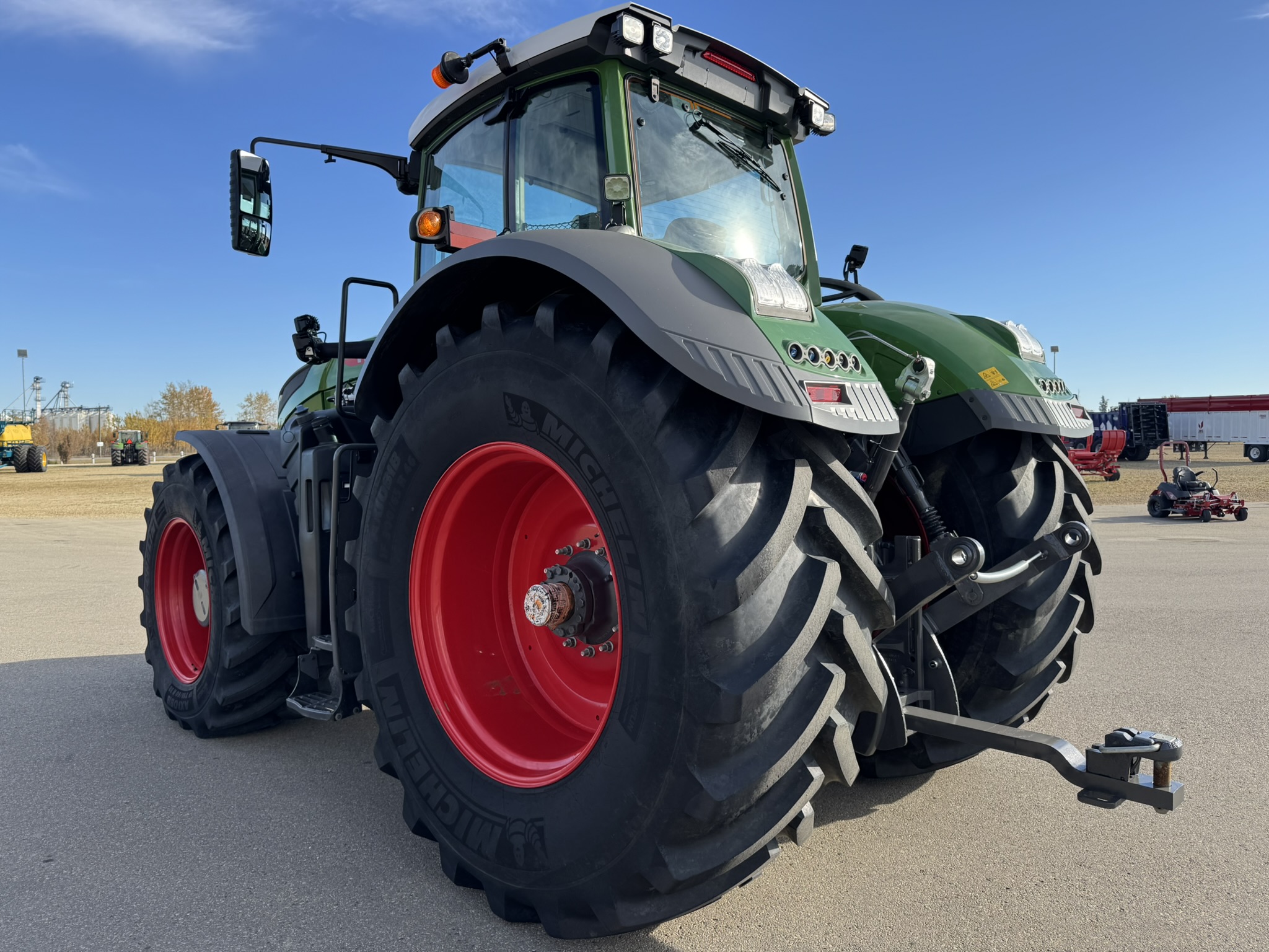 2023 Fendt 1042 Gen3 Tractor