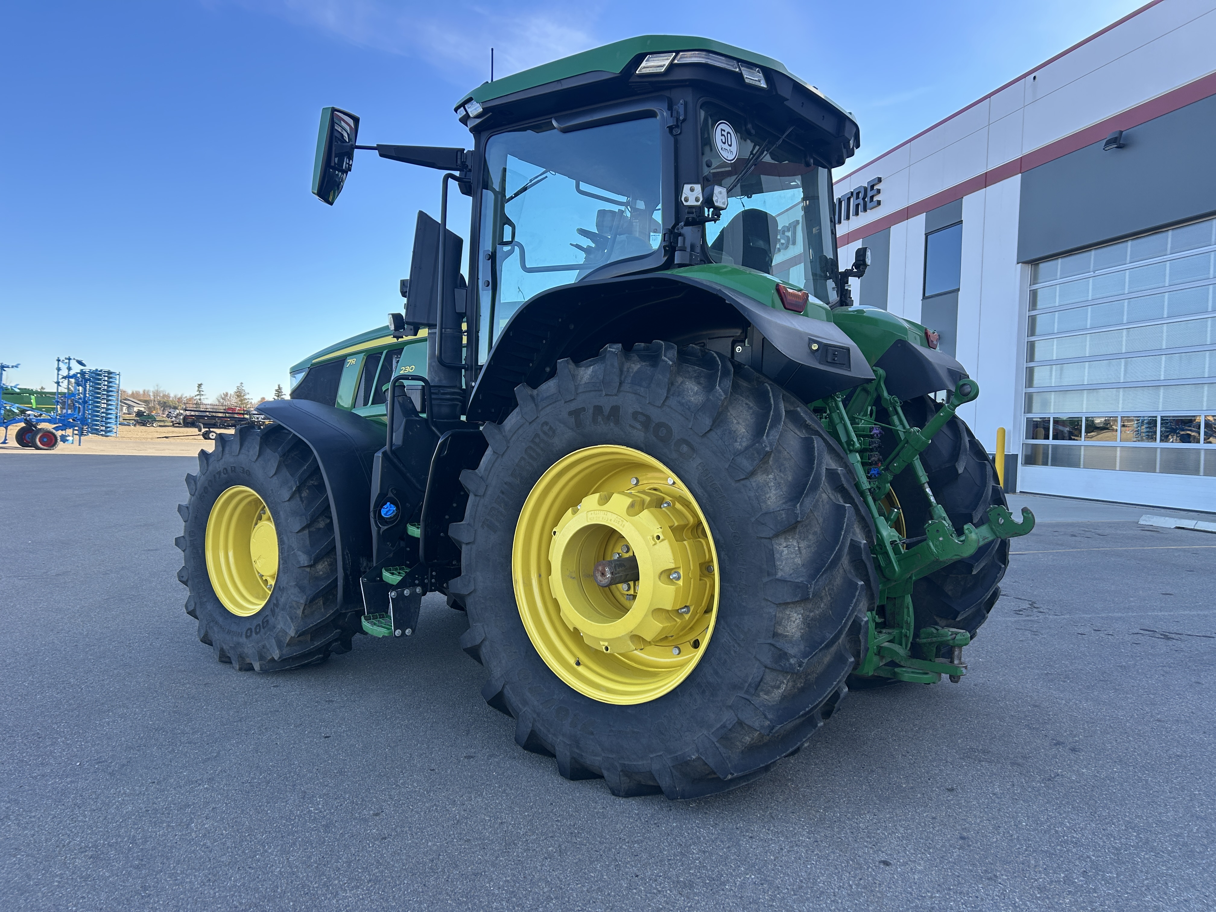 2023 John Deere 7R 230 Tractor