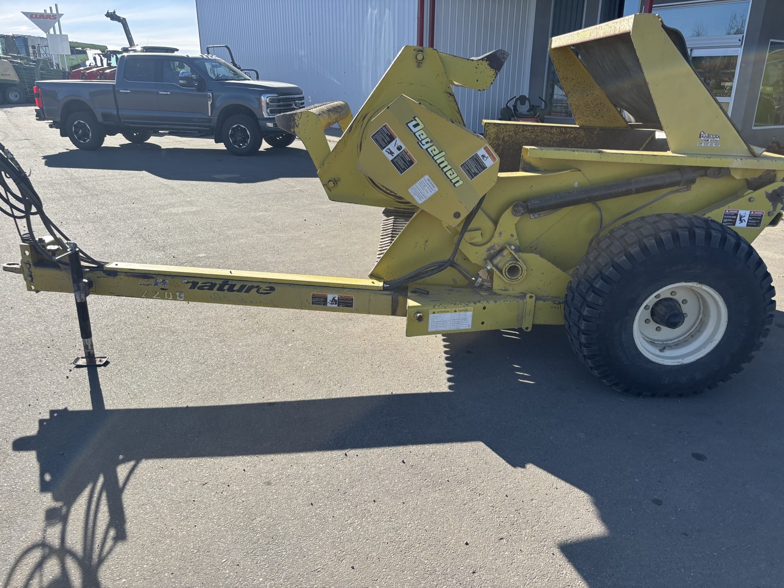Degelman 7200 Rock Picker